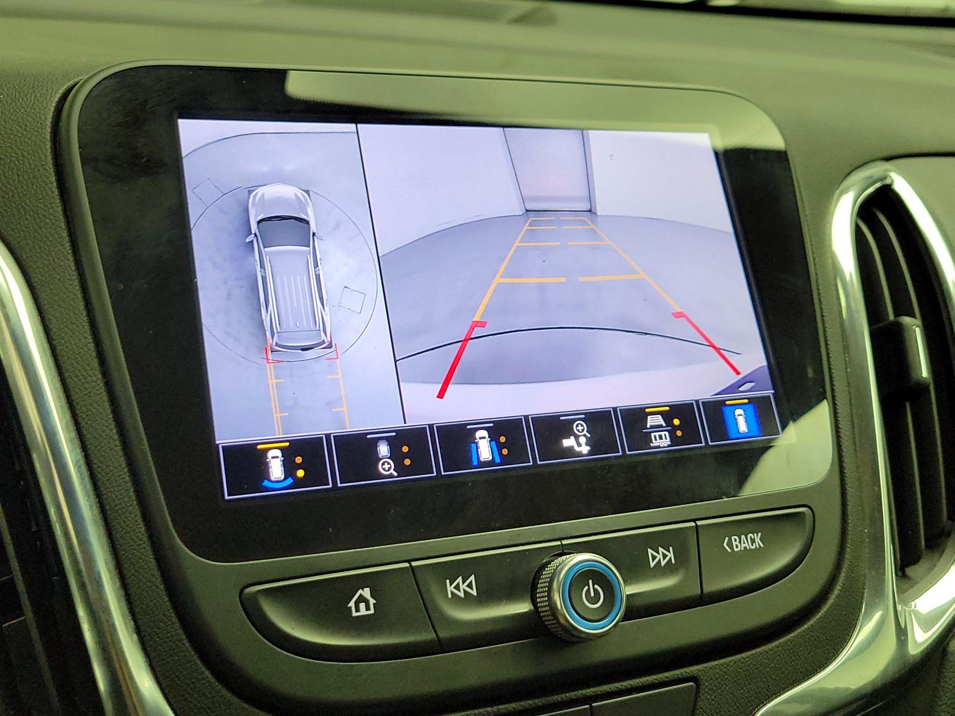 Thumbnail: 2022 Chevrolet Equinox - 14
