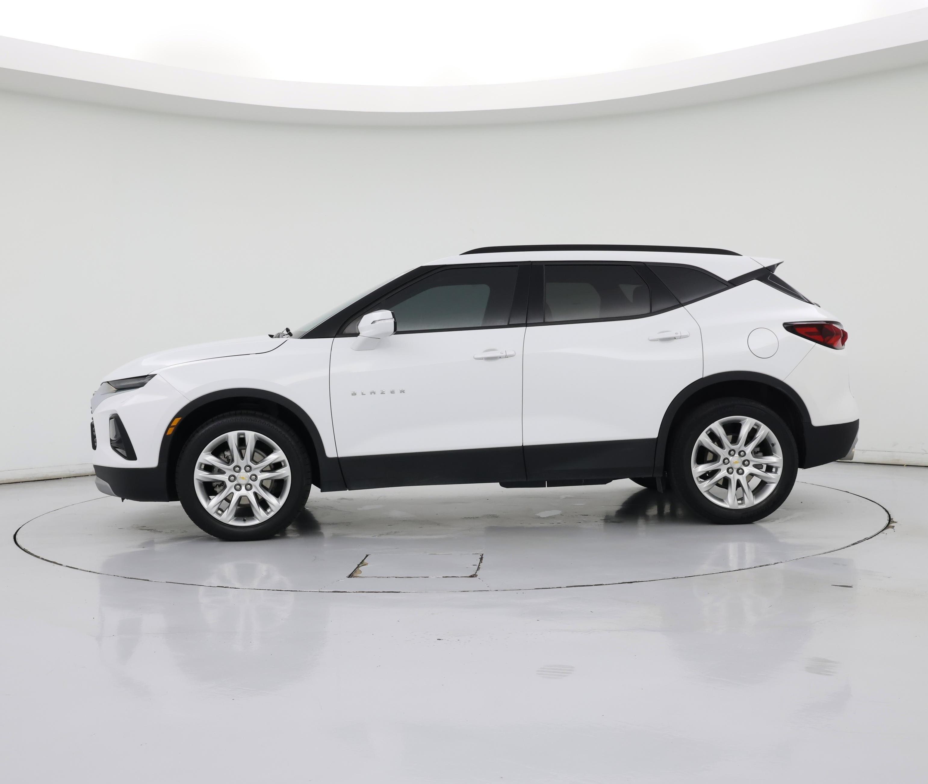 Thumbnail: 2022 Chevrolet Blazer - 3