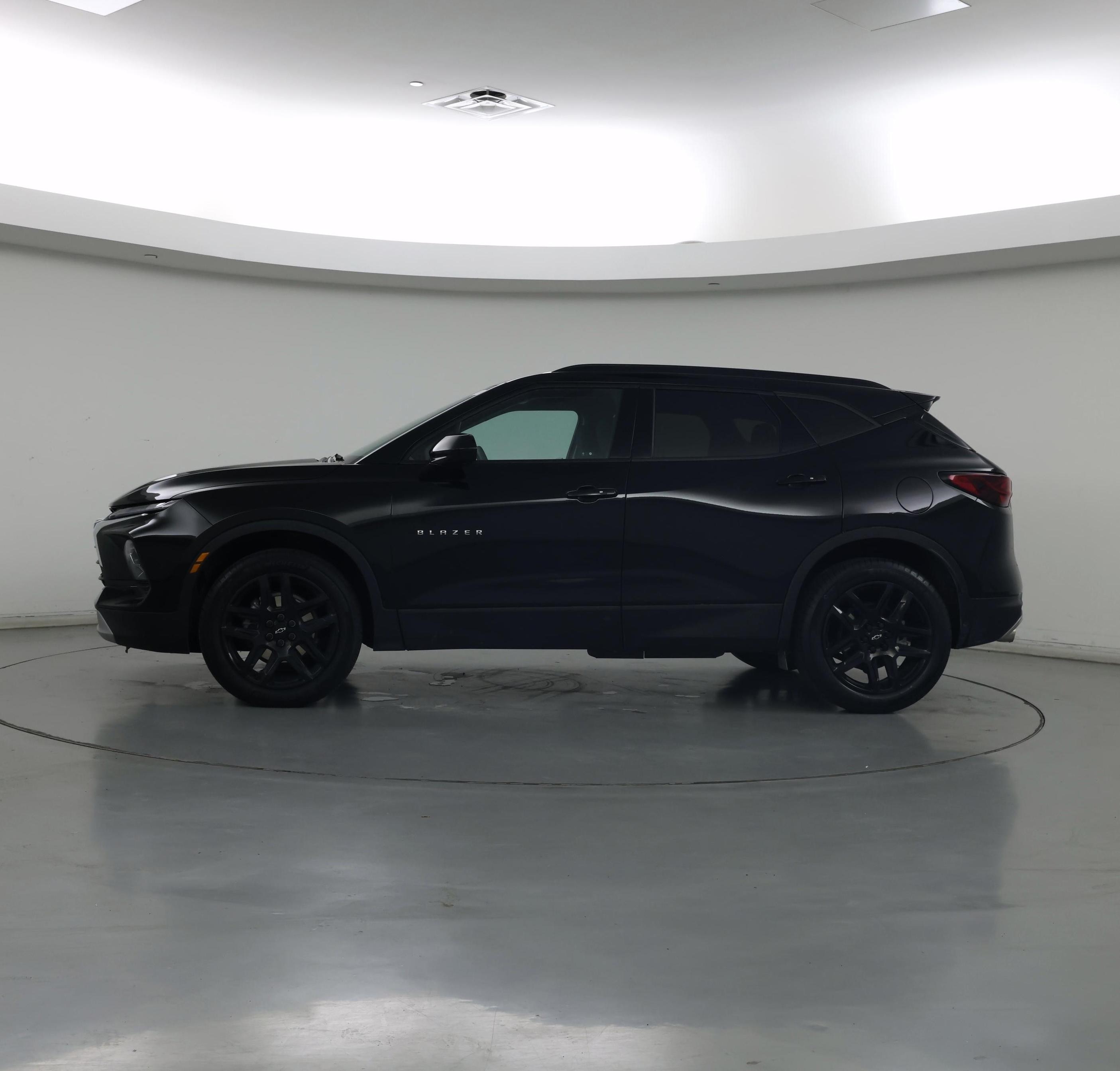 Thumbnail: 2023 Chevrolet Blazer - 3