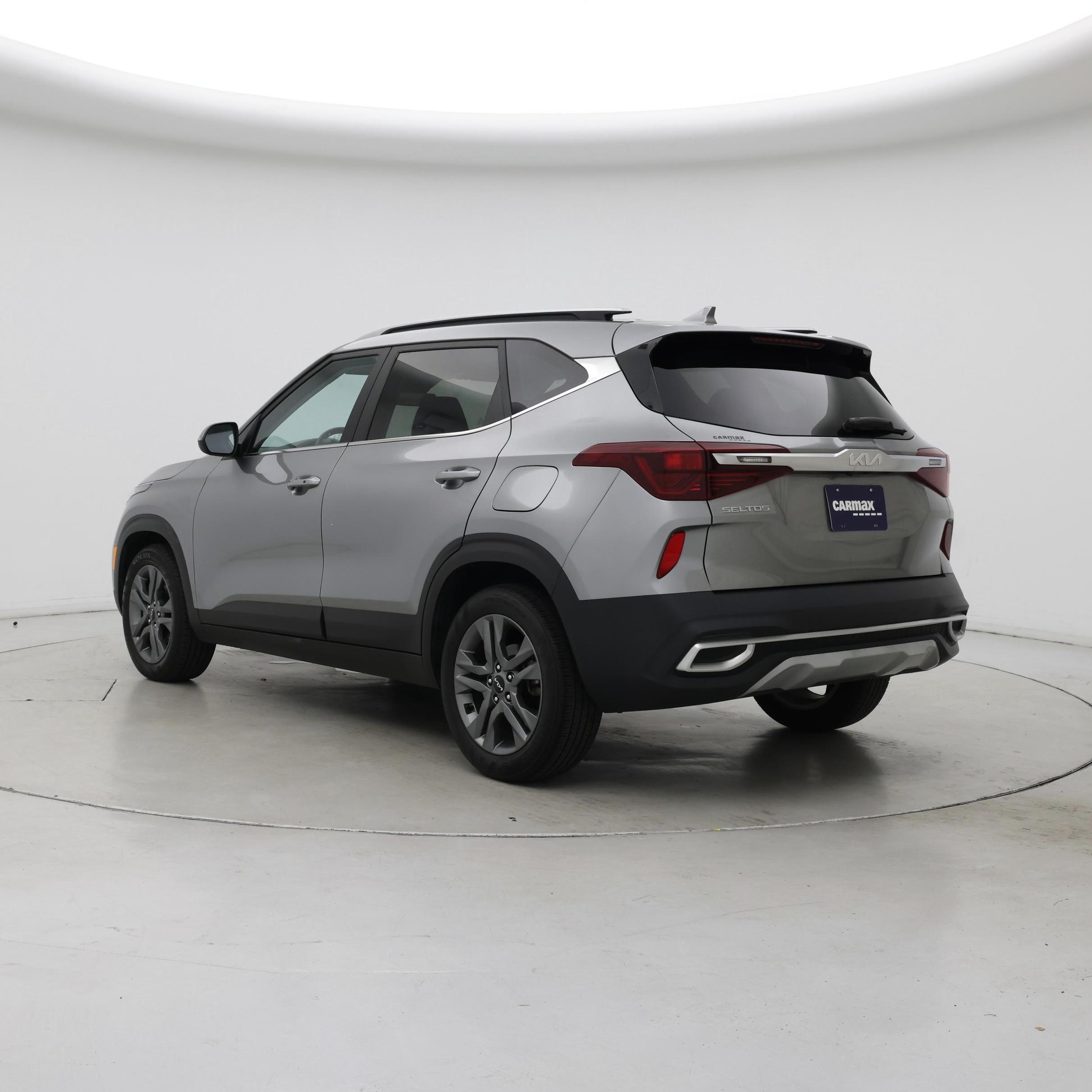 Thumbnail: 2023 Kia Seltos - 2