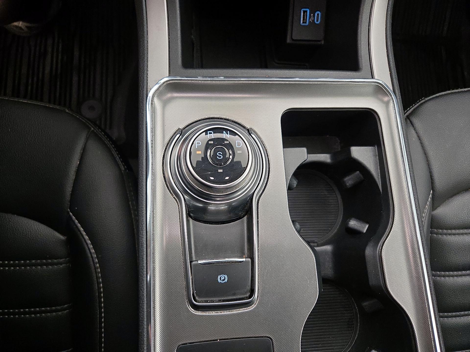 Thumbnail: 2022 Ford Edge - 18