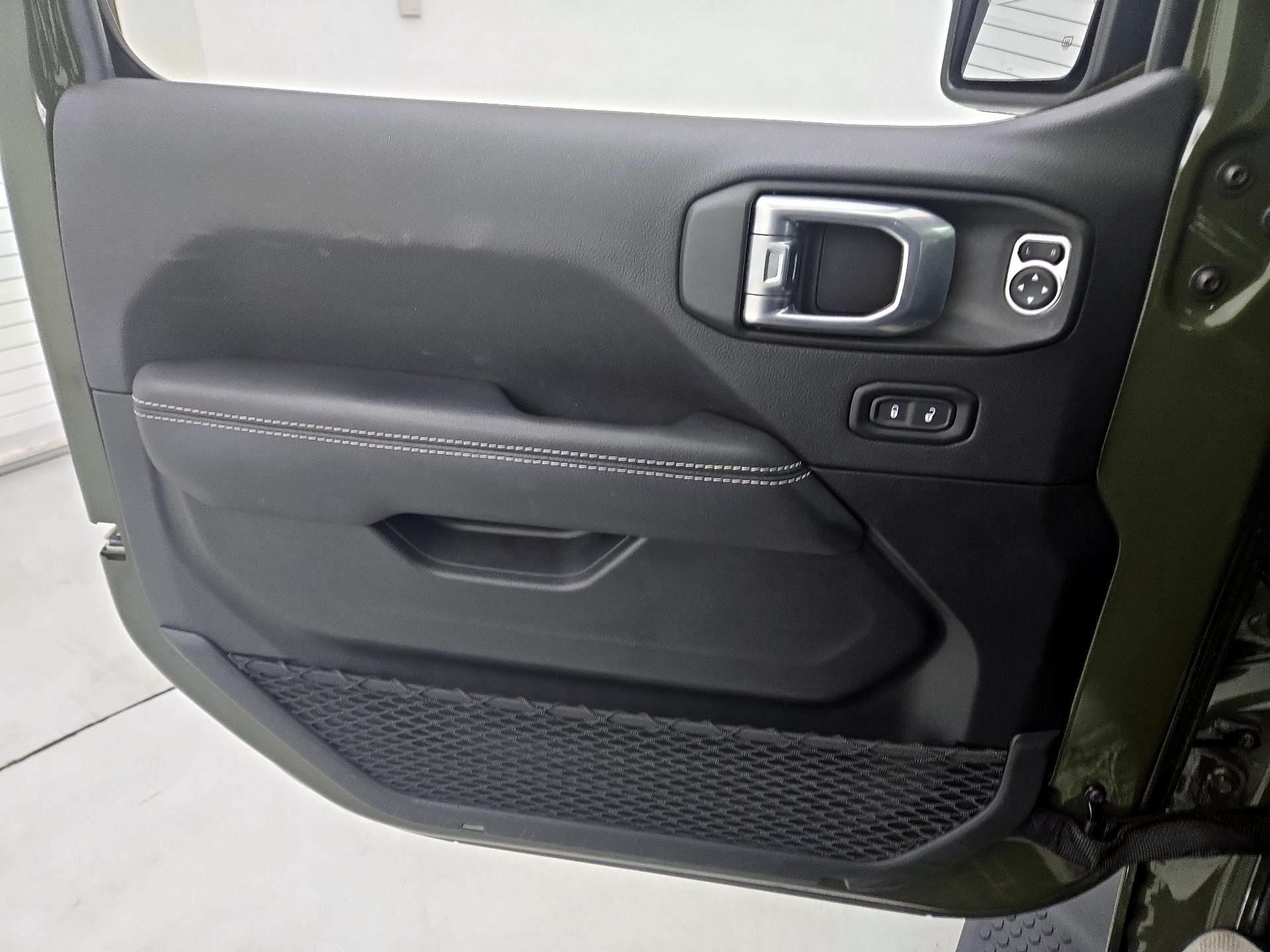 Thumbnail: 2021 Jeep Wrangler - 12