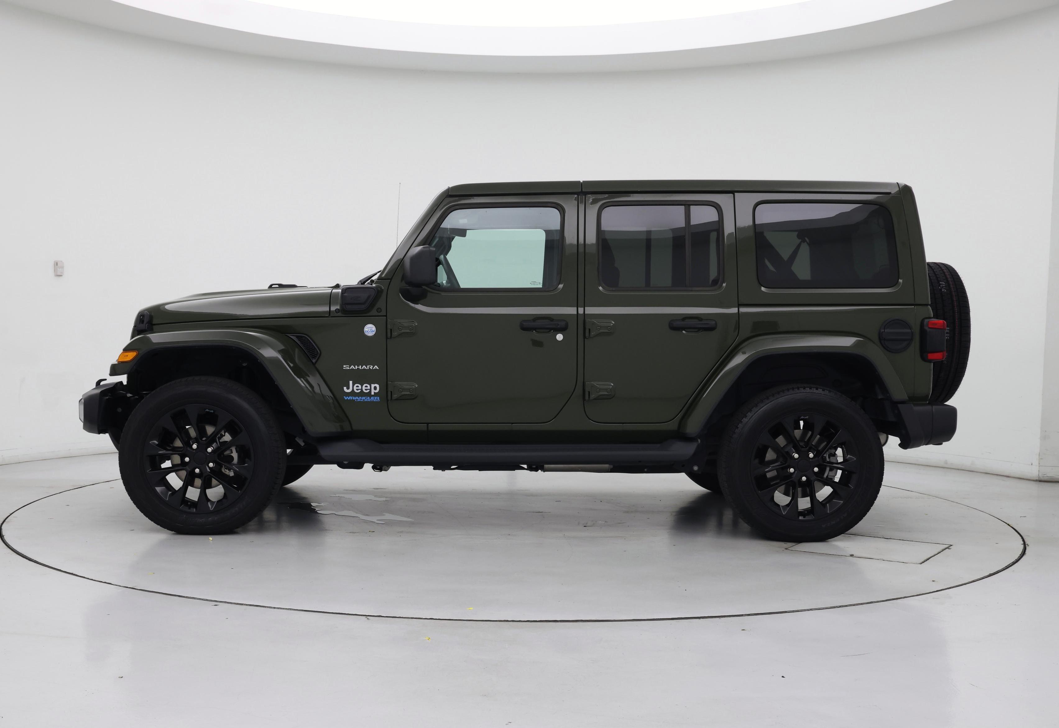 Thumbnail: 2021 Jeep Wrangler - 3