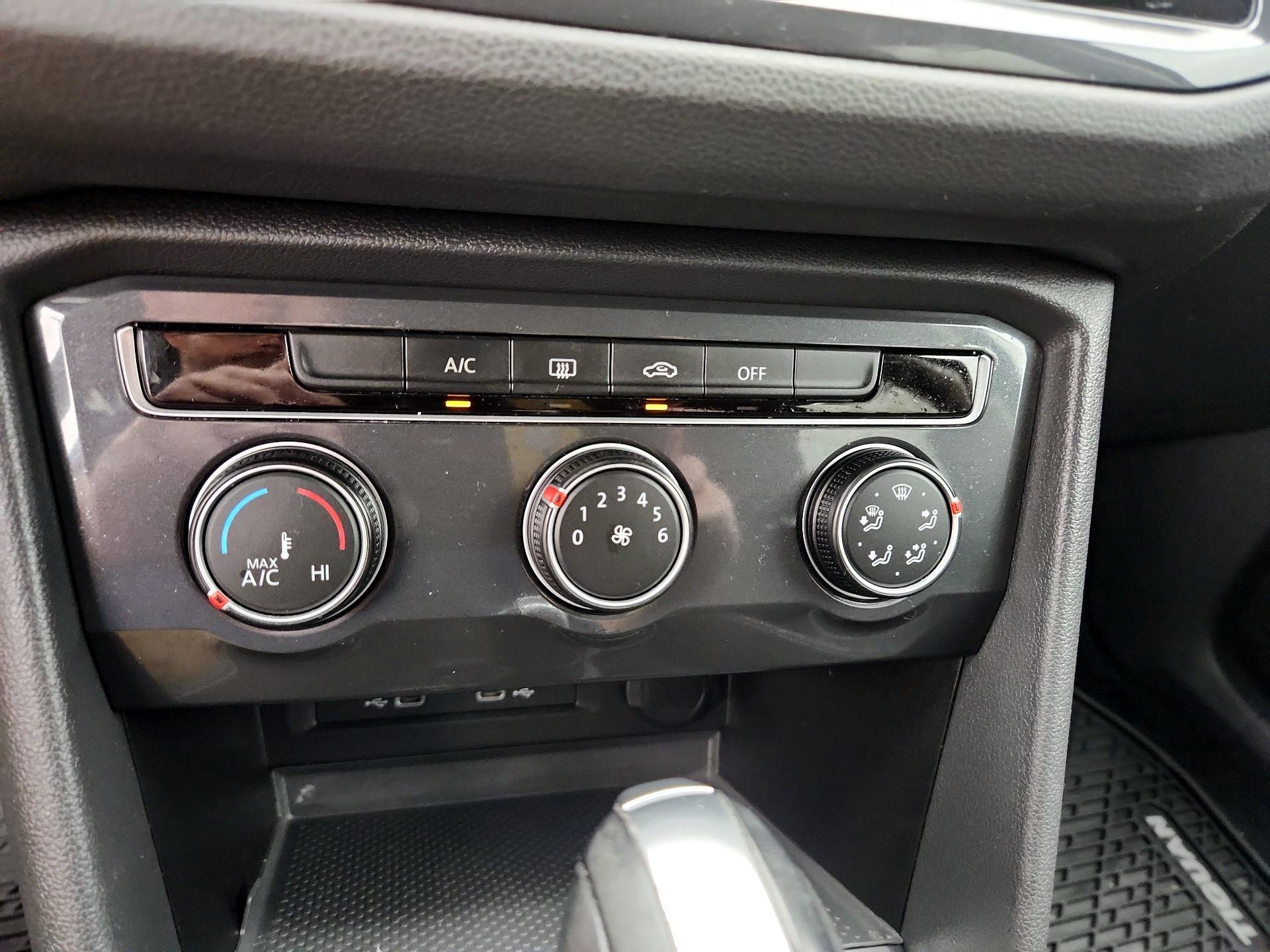 Thumbnail: 2021 Volkswagen Tiguan - 16