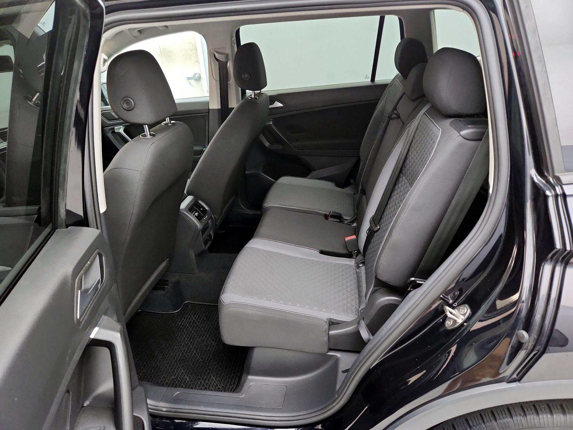 Thumbnail: 2021 Volkswagen Tiguan - 19