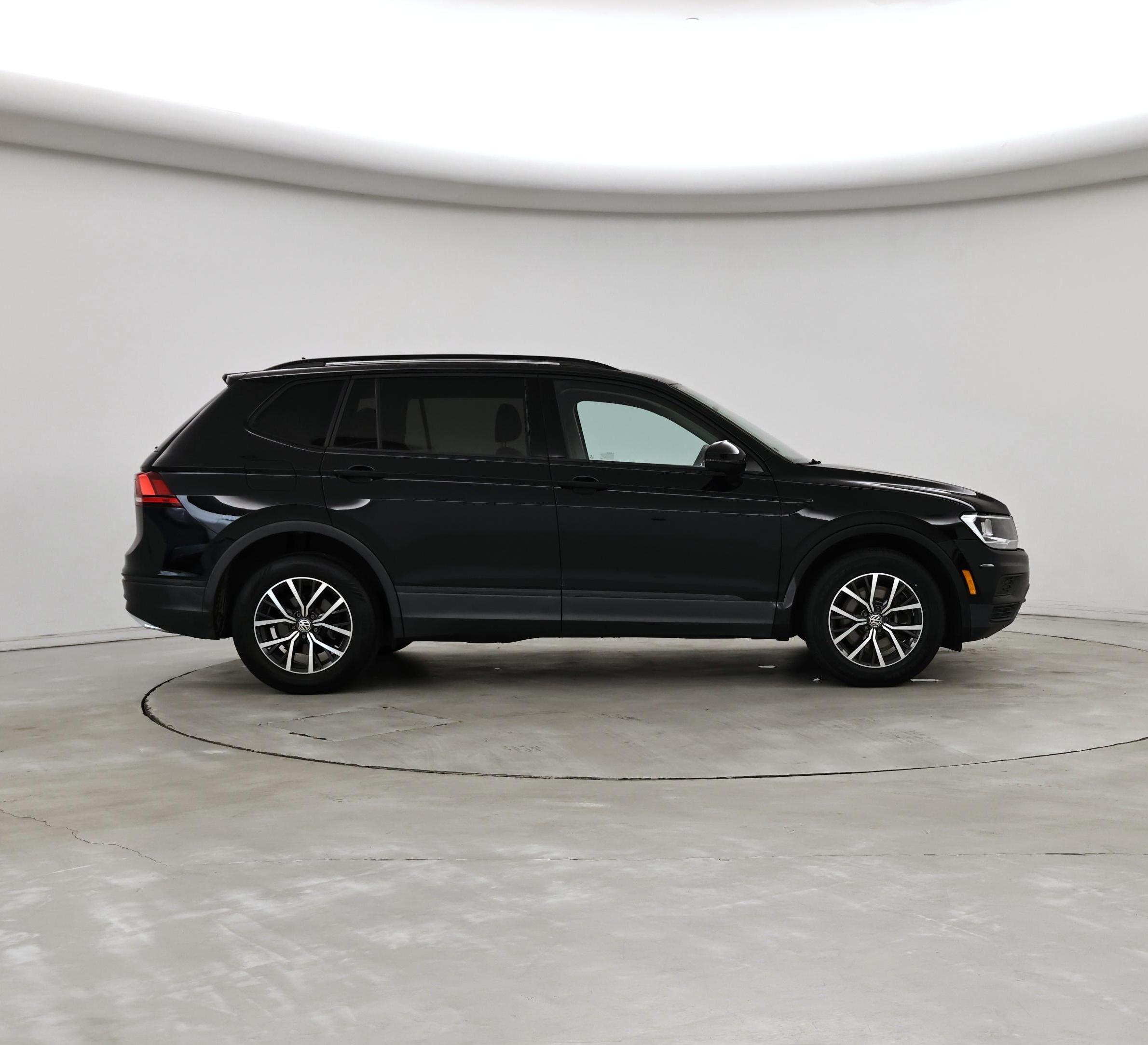 Thumbnail: 2021 Volkswagen Tiguan - 7