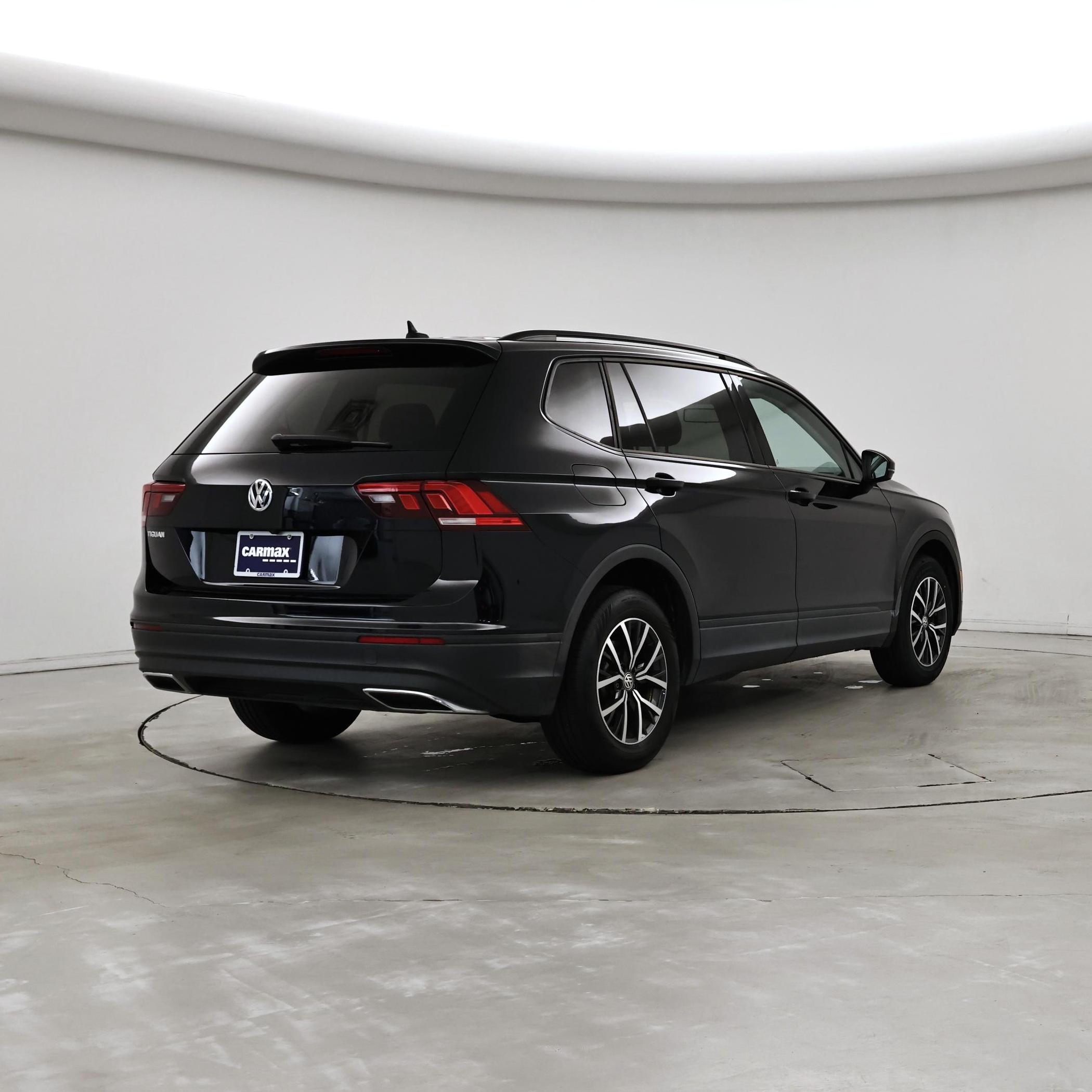 Thumbnail: 2021 Volkswagen Tiguan - 8