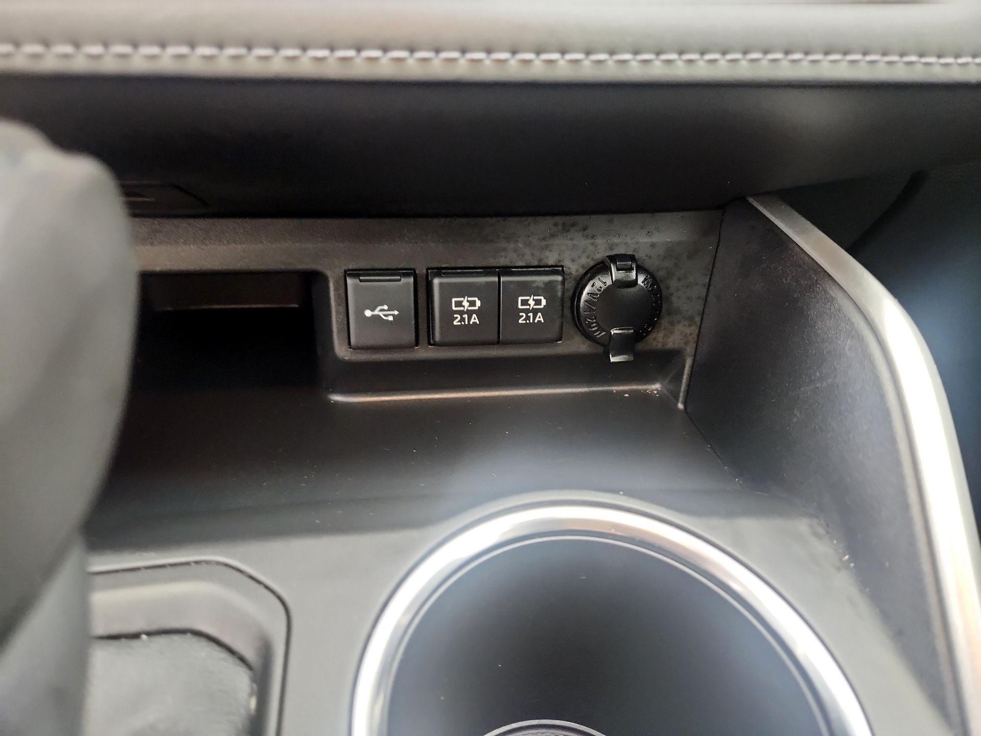 Thumbnail: 2021 Toyota Highlander - 19