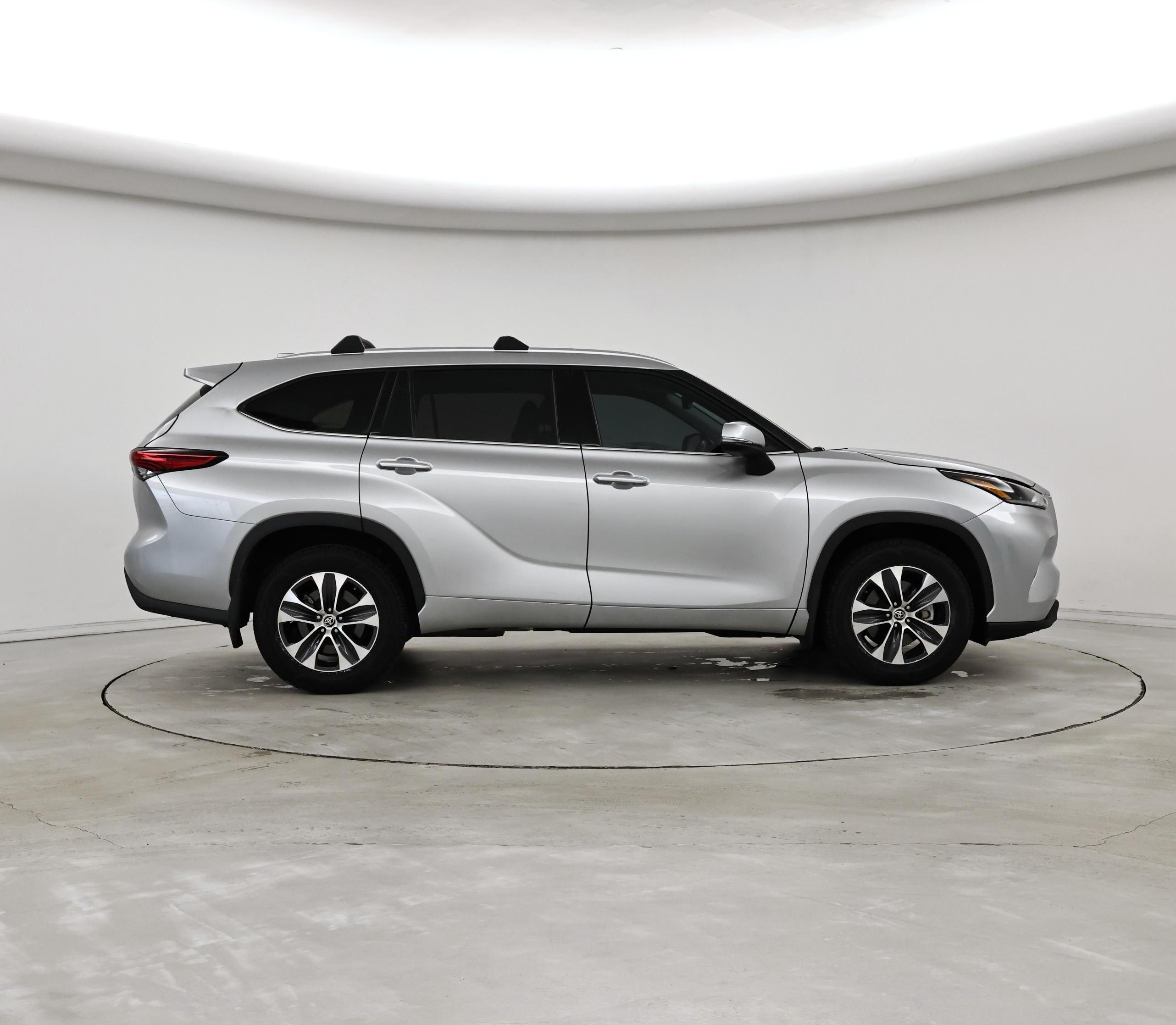 Thumbnail: 2021 Toyota Highlander - 7