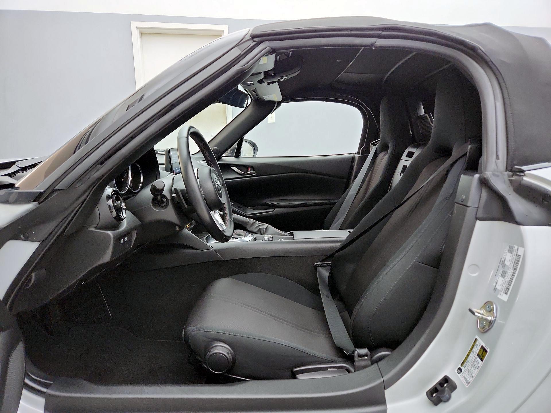 Thumbnail: 2019 Mazda MX-5 Miata - 11