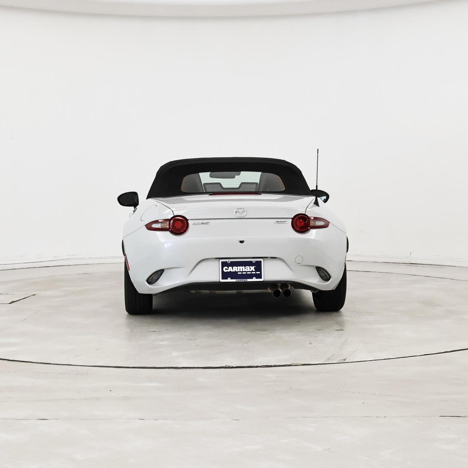 Thumbnail: 2019 Mazda MX-5 Miata - 6