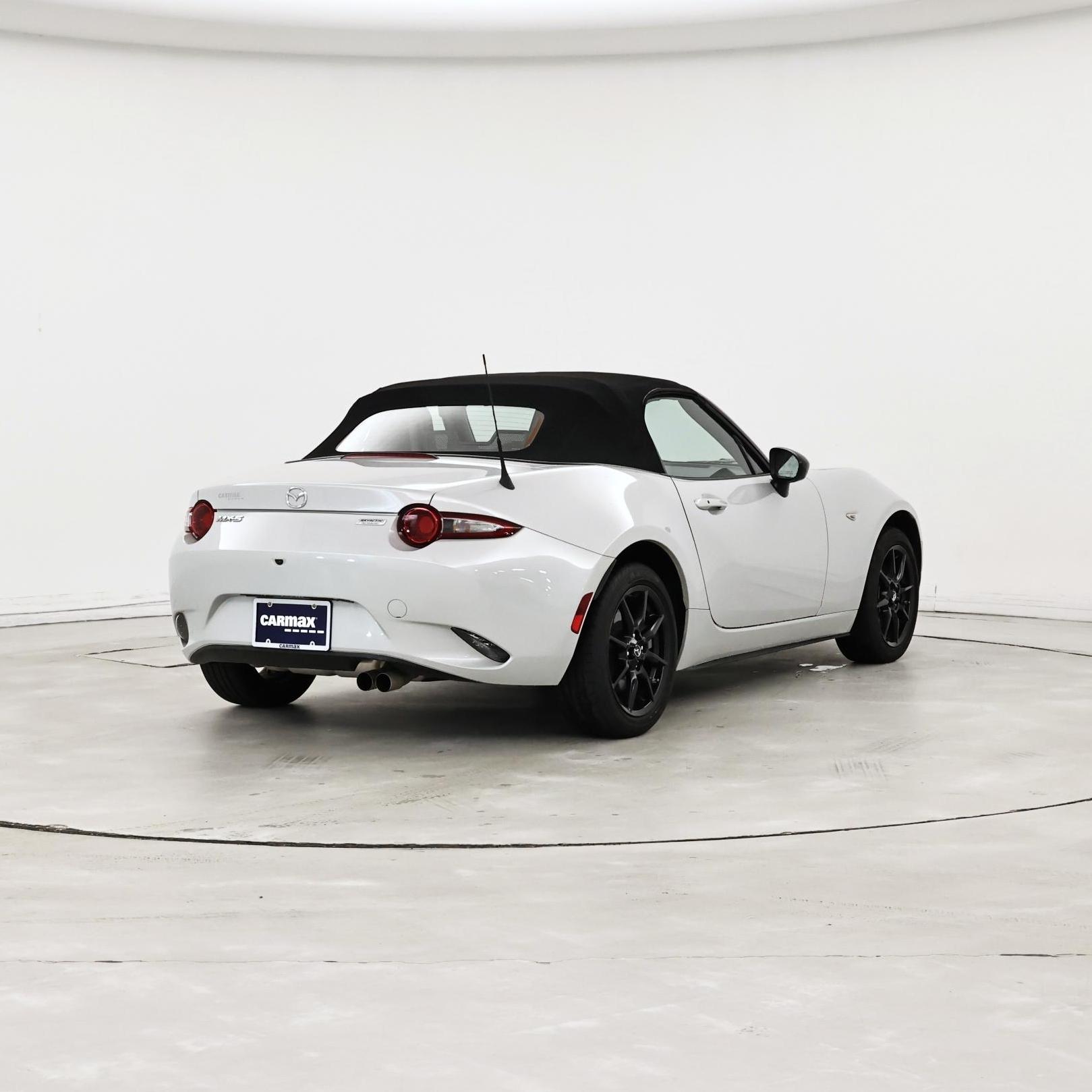 Thumbnail: 2019 Mazda MX-5 Miata - 8