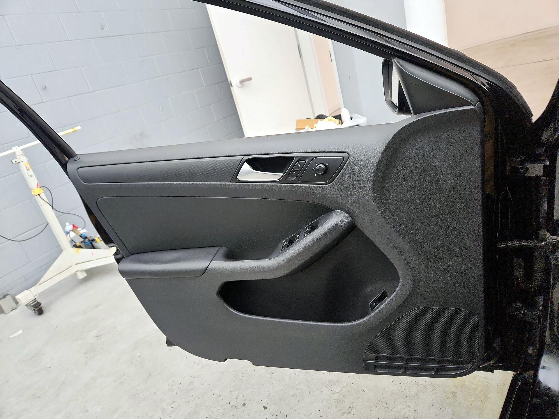Thumbnail: 2016 Volkswagen Jetta - 12