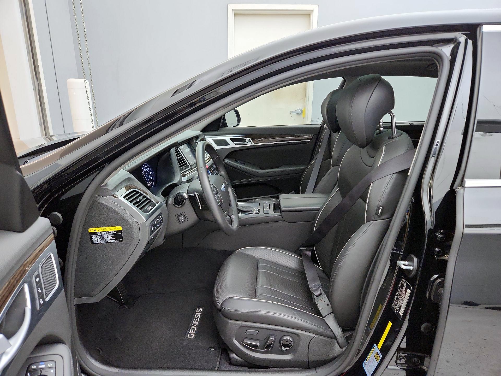 Thumbnail: 2016 Hyundai Genesis - 11