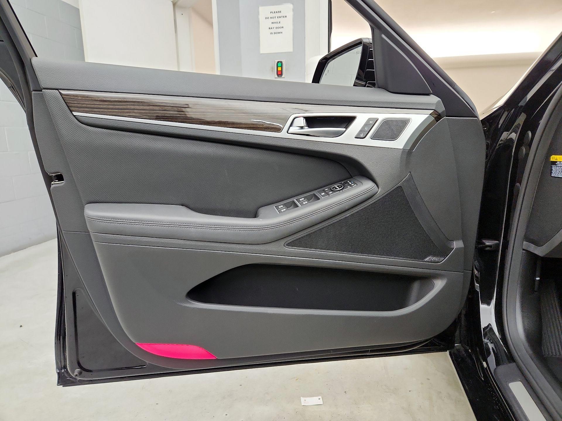 Thumbnail: 2016 Hyundai Genesis - 12