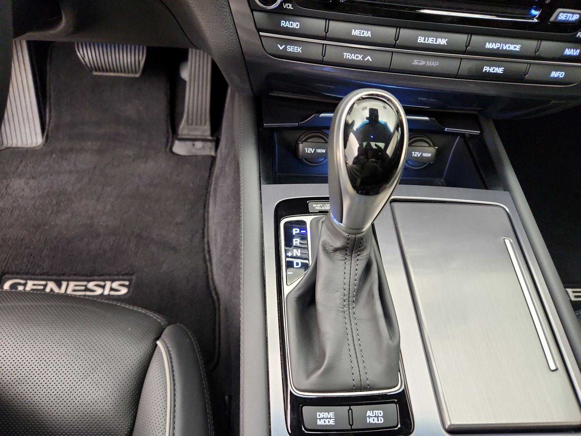 Thumbnail: 2016 Hyundai Genesis - 17