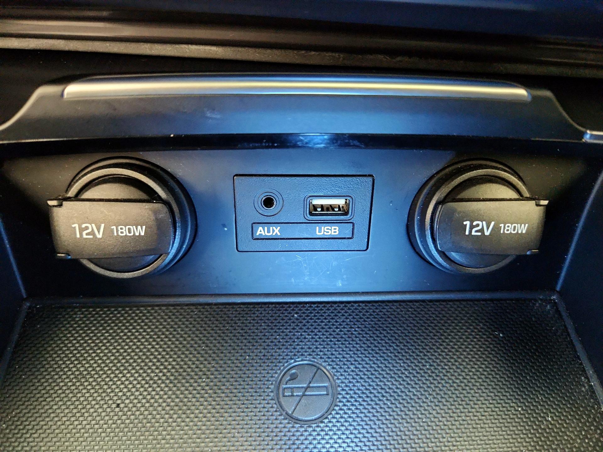 Thumbnail: 2016 Hyundai Genesis - 18