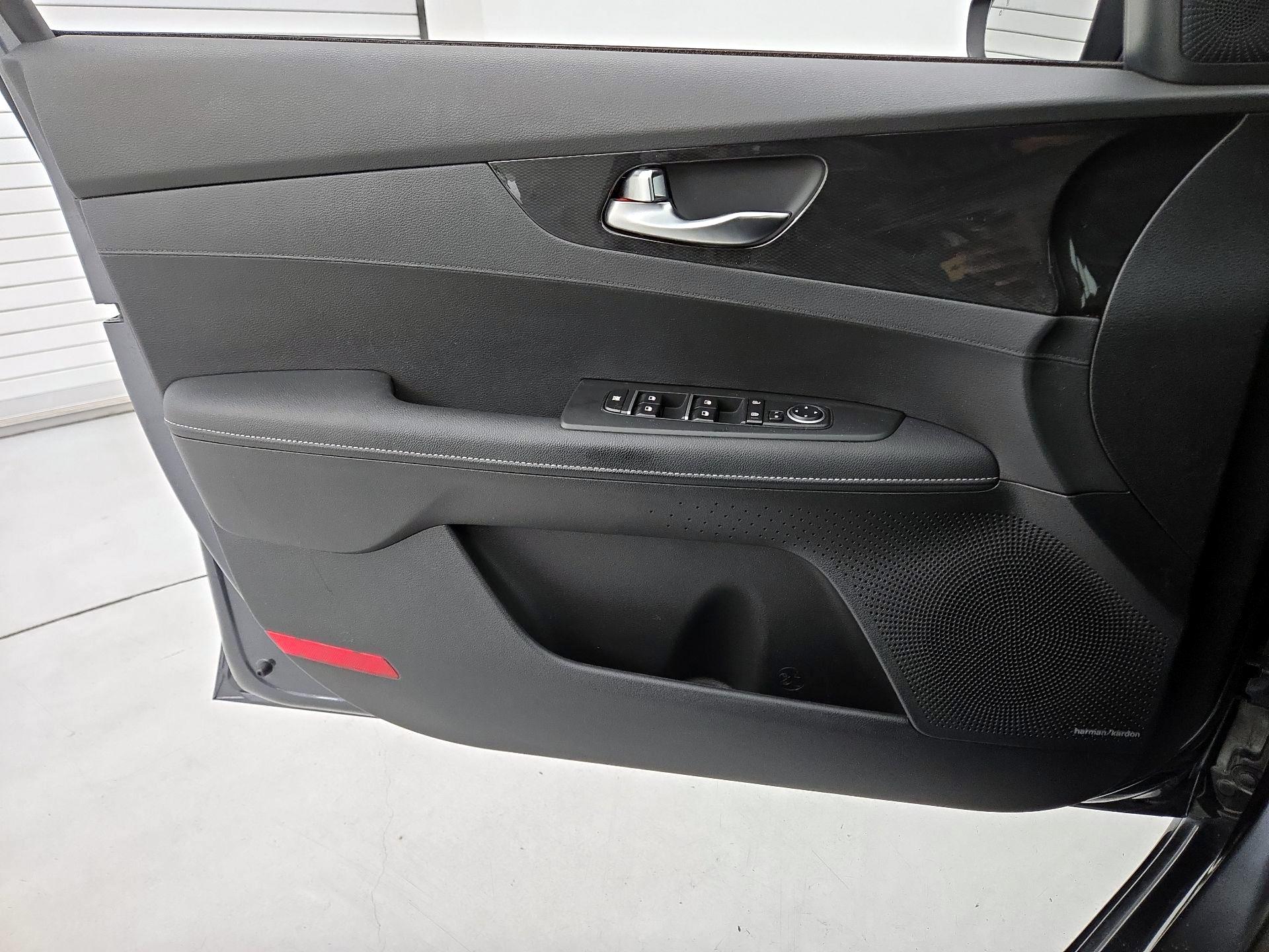 Thumbnail: 2023 Kia Forte - 12