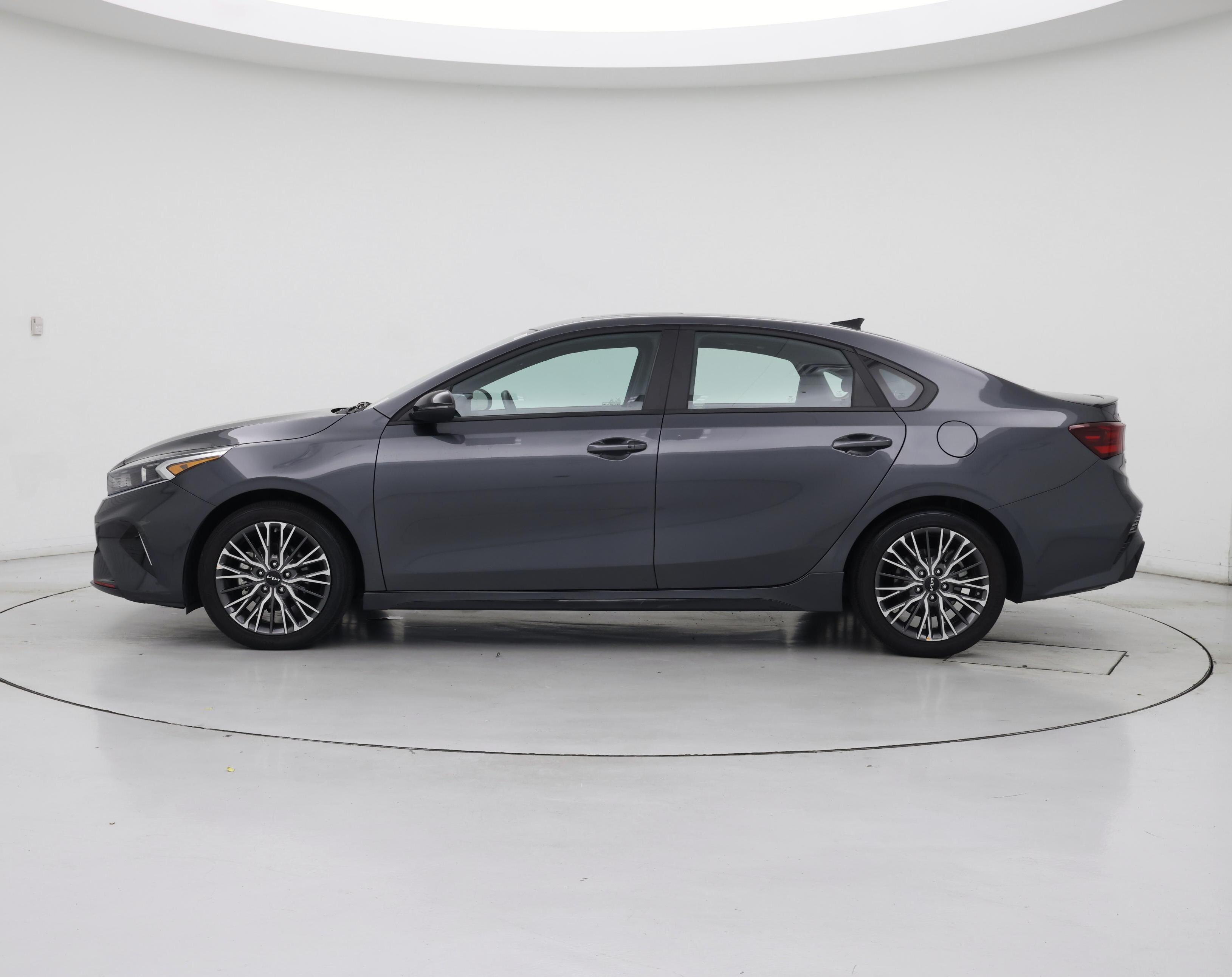 Thumbnail: 2023 Kia Forte - 3