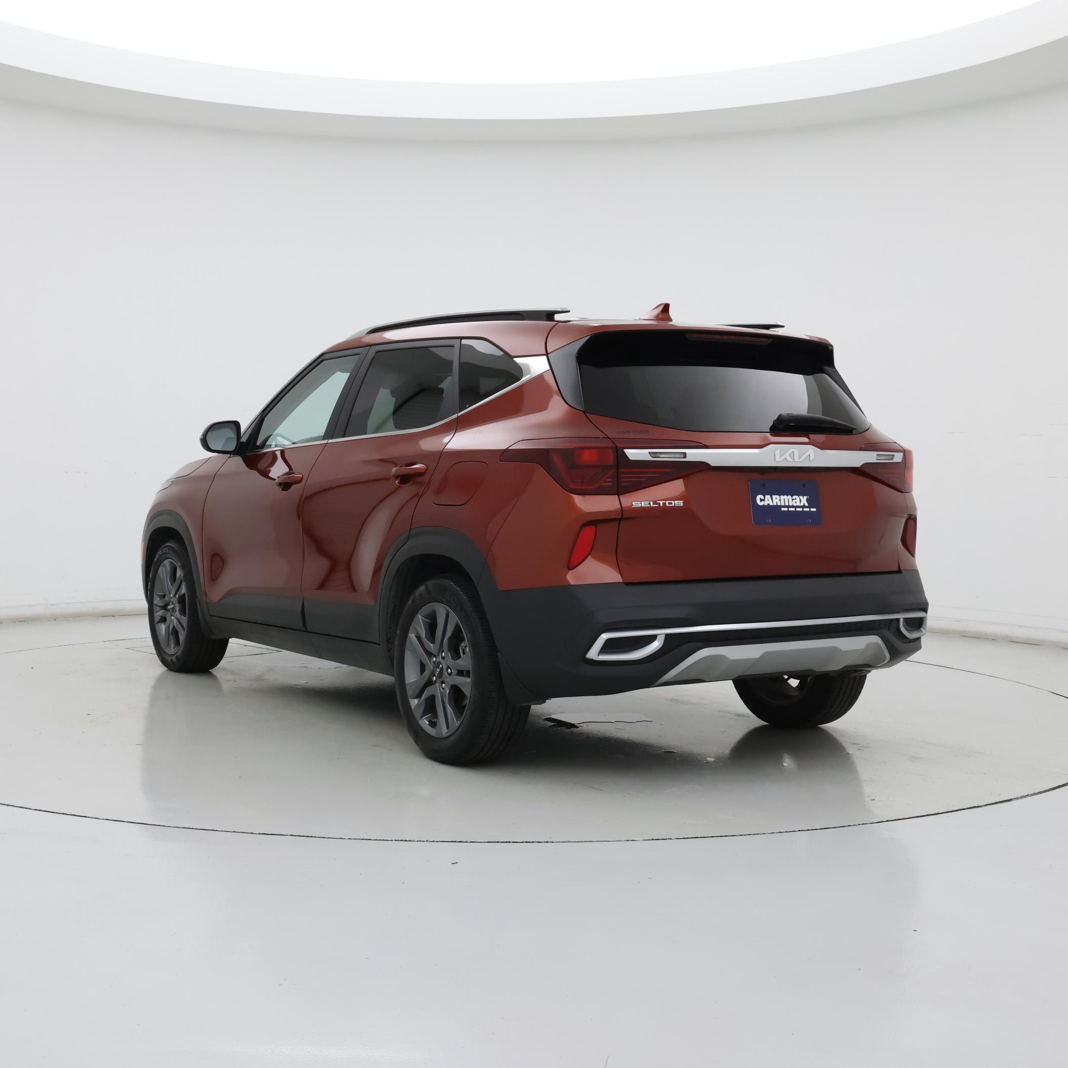 Thumbnail: 2023 Kia Seltos - 2