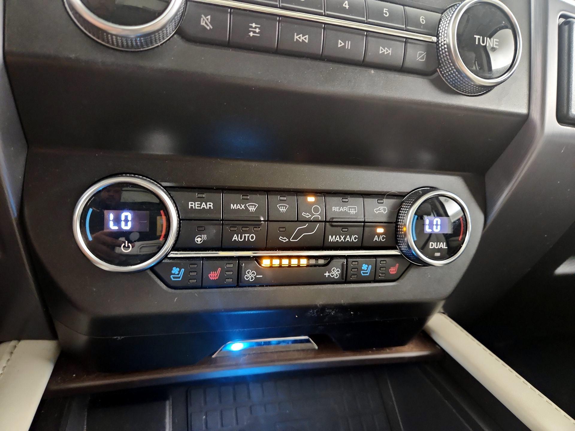 Thumbnail: 2020 Ford Expedition - 16
