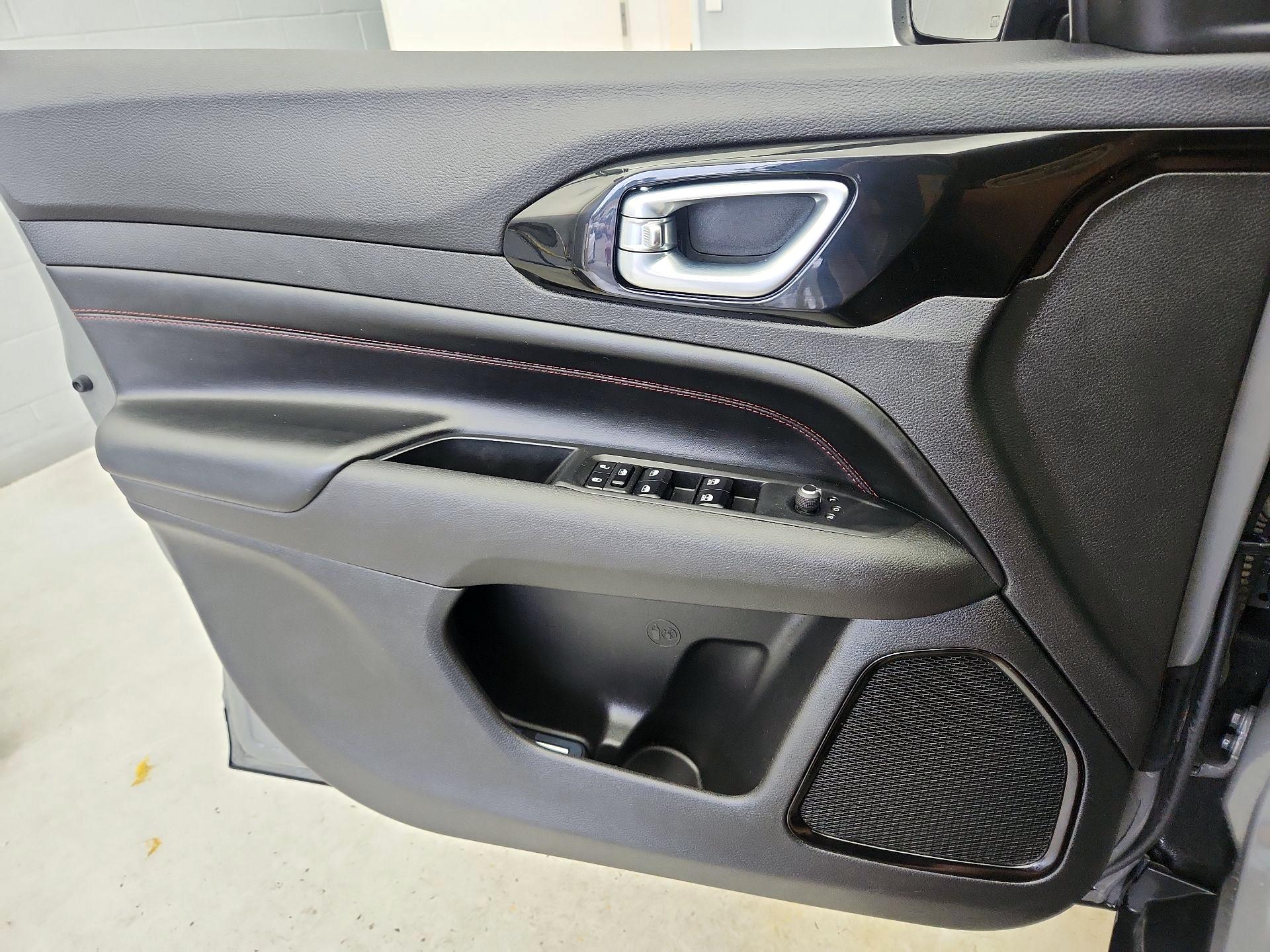 Thumbnail: 2022 Jeep Compass - 12