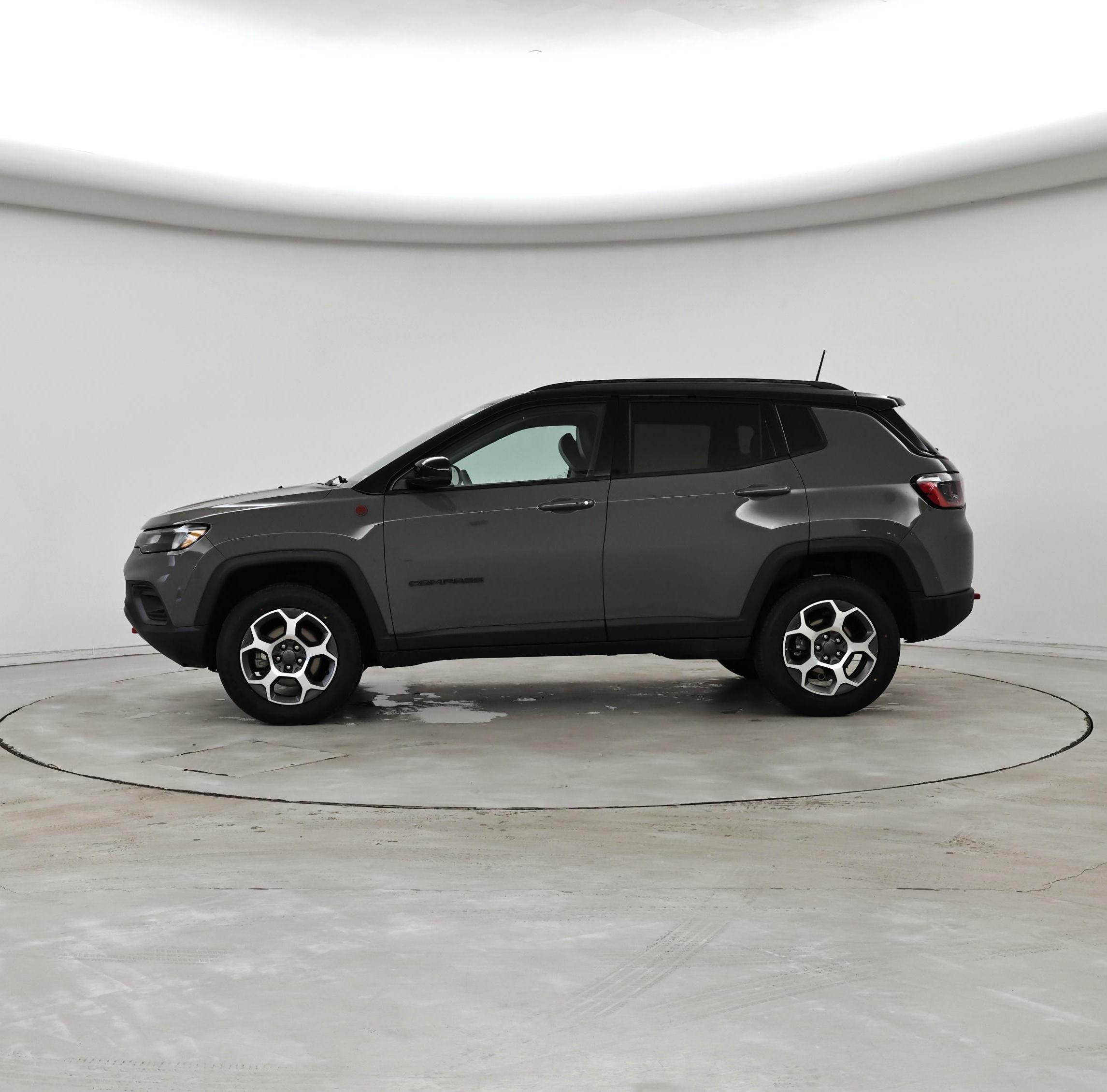 Thumbnail: 2022 Jeep Compass - 3