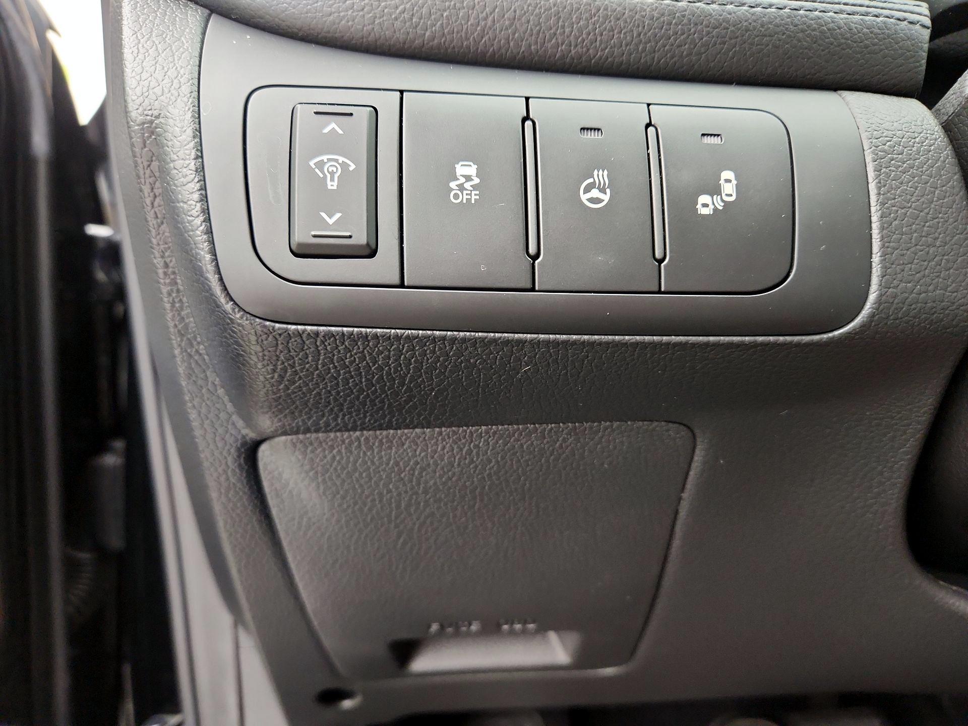 Thumbnail: 2014 Kia Optima - 13