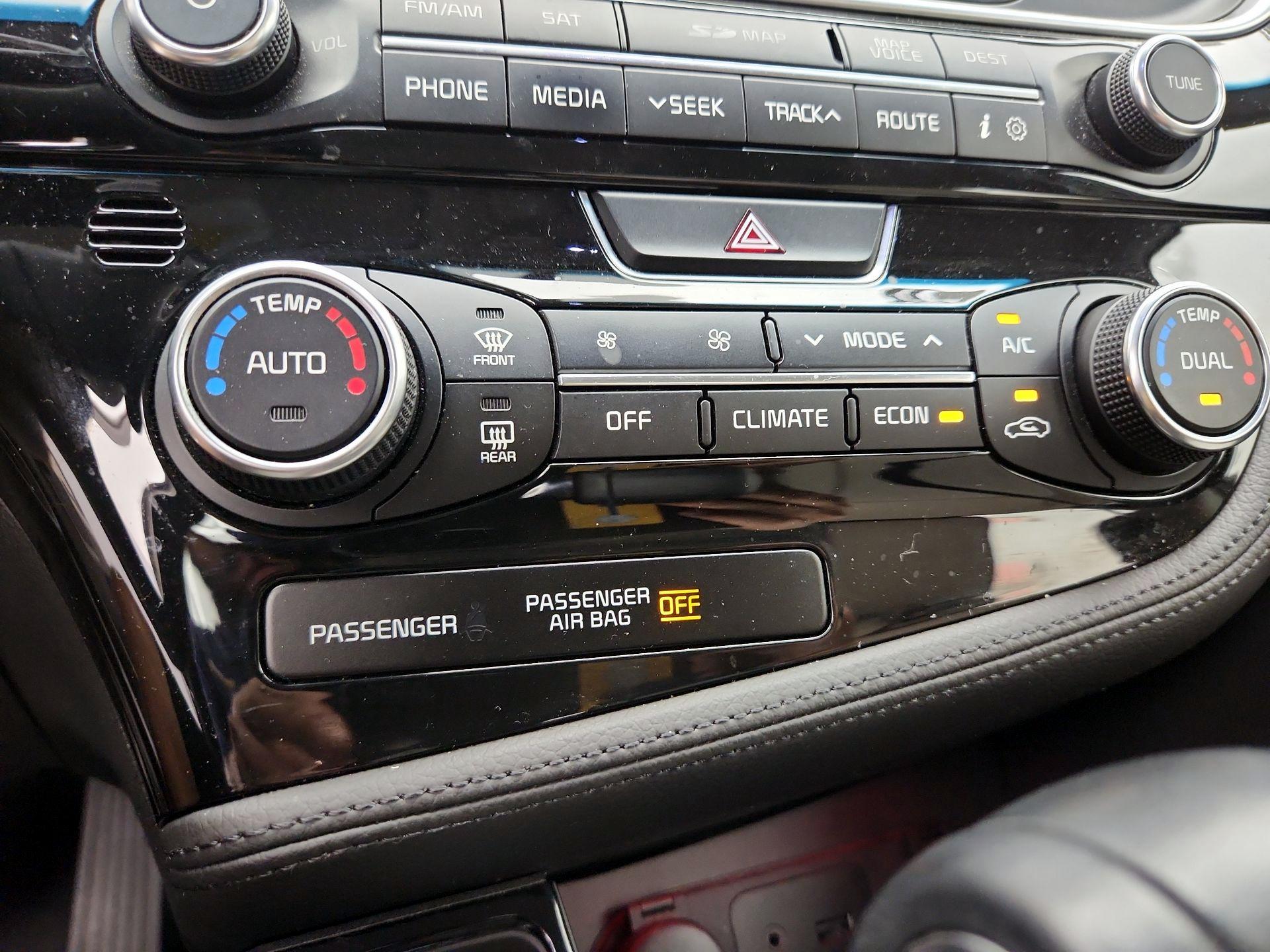 Thumbnail: 2014 Kia Optima - 17