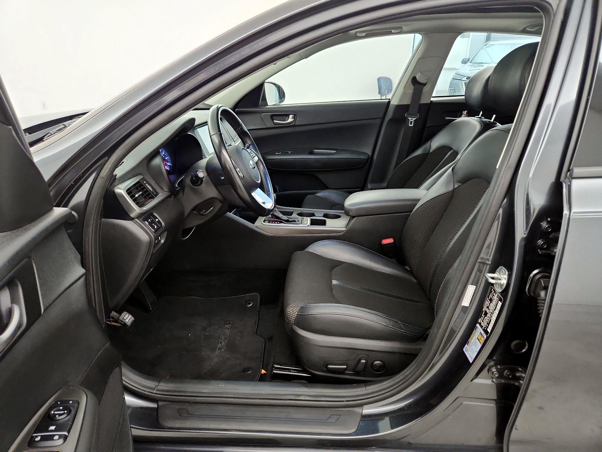 Thumbnail: 2019 Kia Optima - 9
