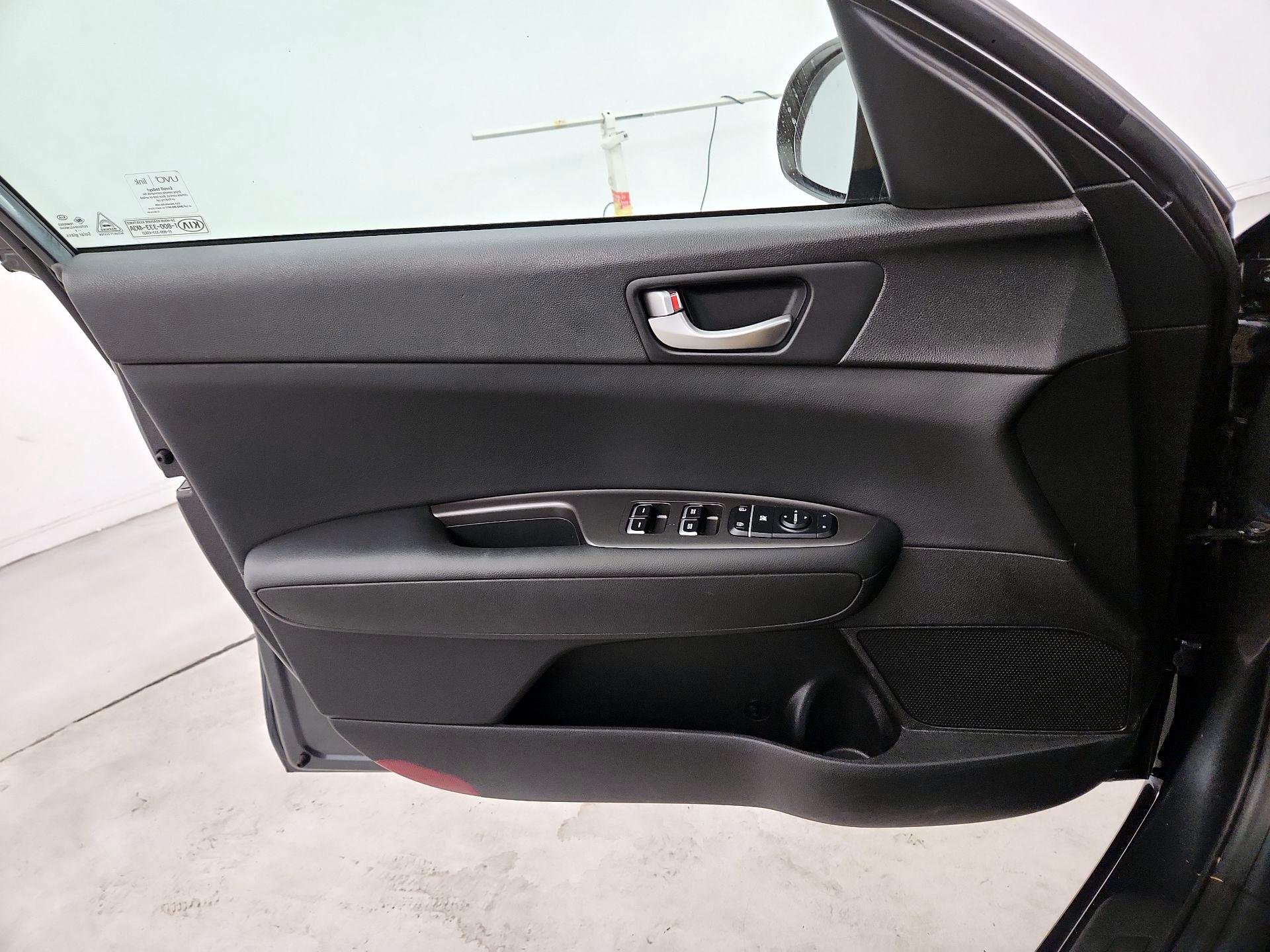 Thumbnail: 2019 Kia Optima - 10
