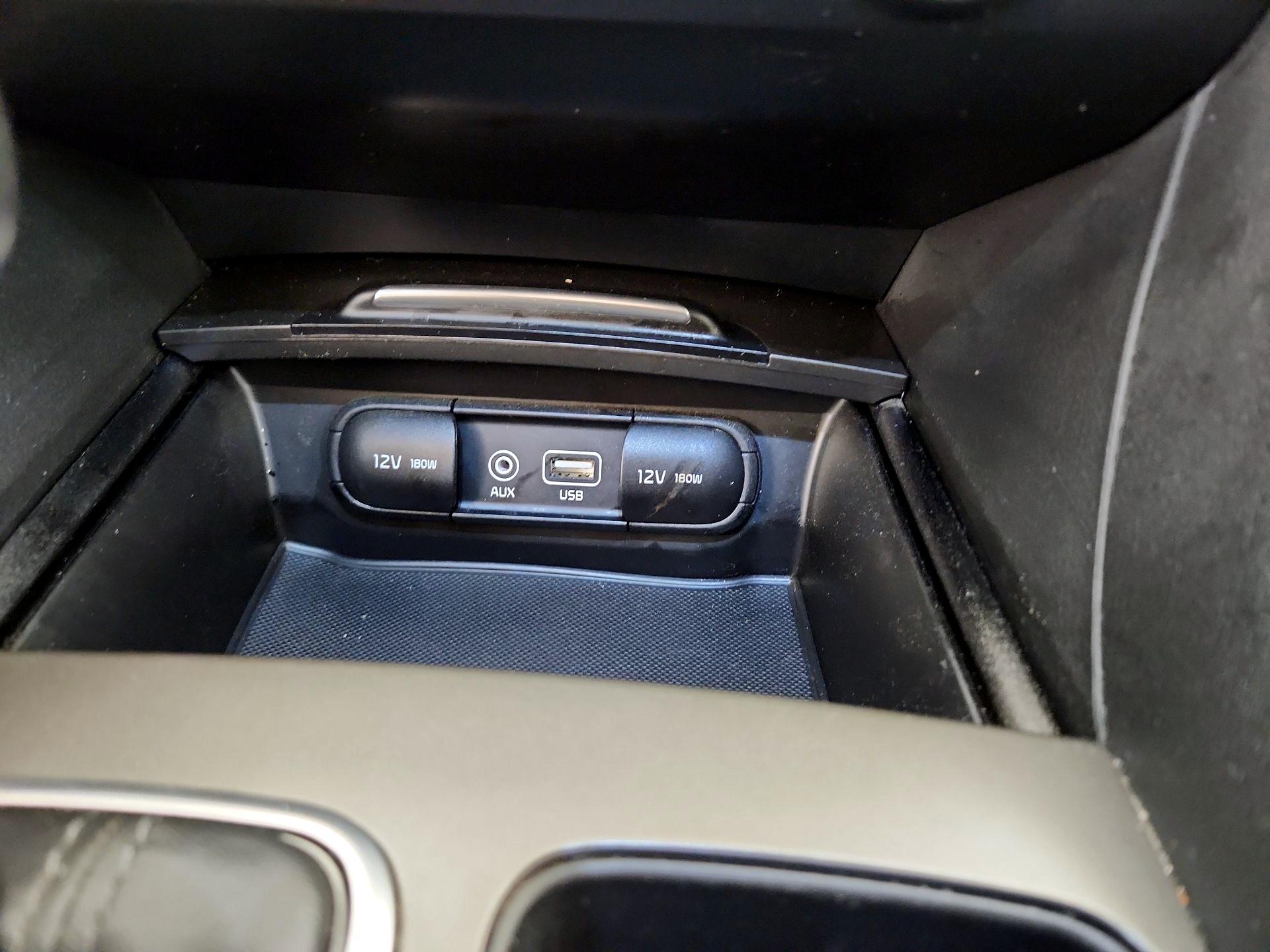 Thumbnail: 2019 Kia Optima - 16