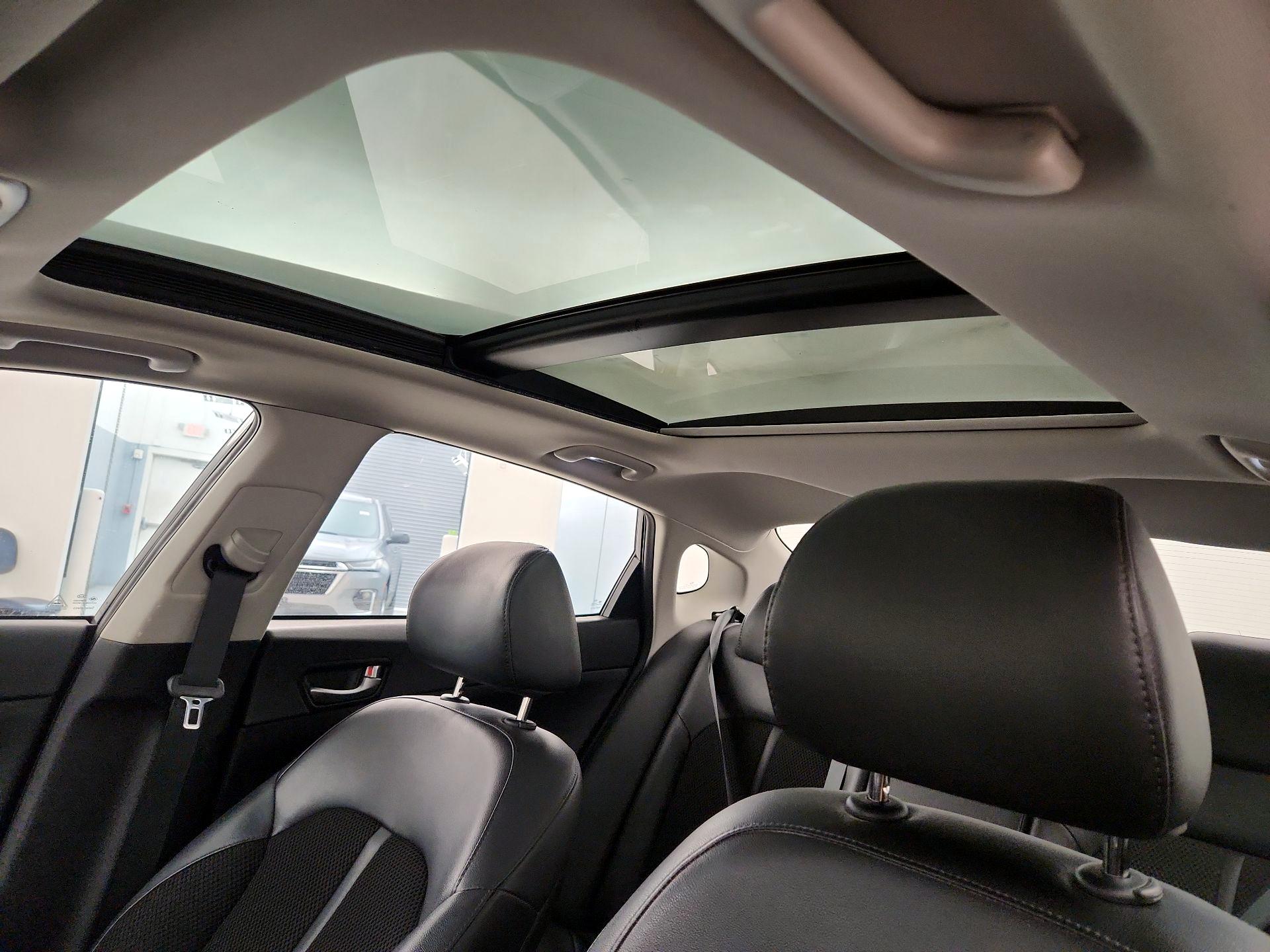 Thumbnail: 2019 Kia Optima - 17