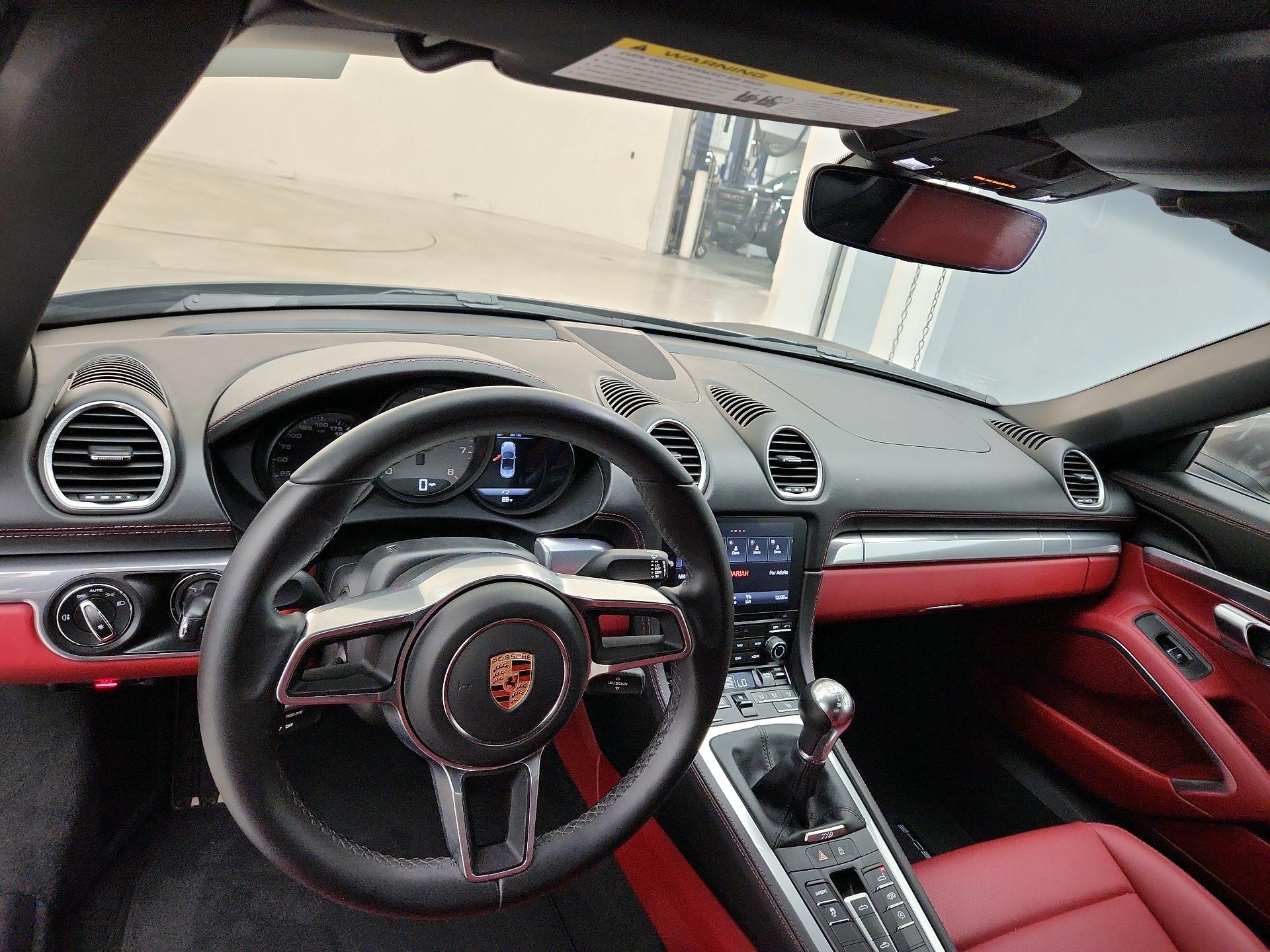 Thumbnail: 2023 Porsche 718 Boxster - 9