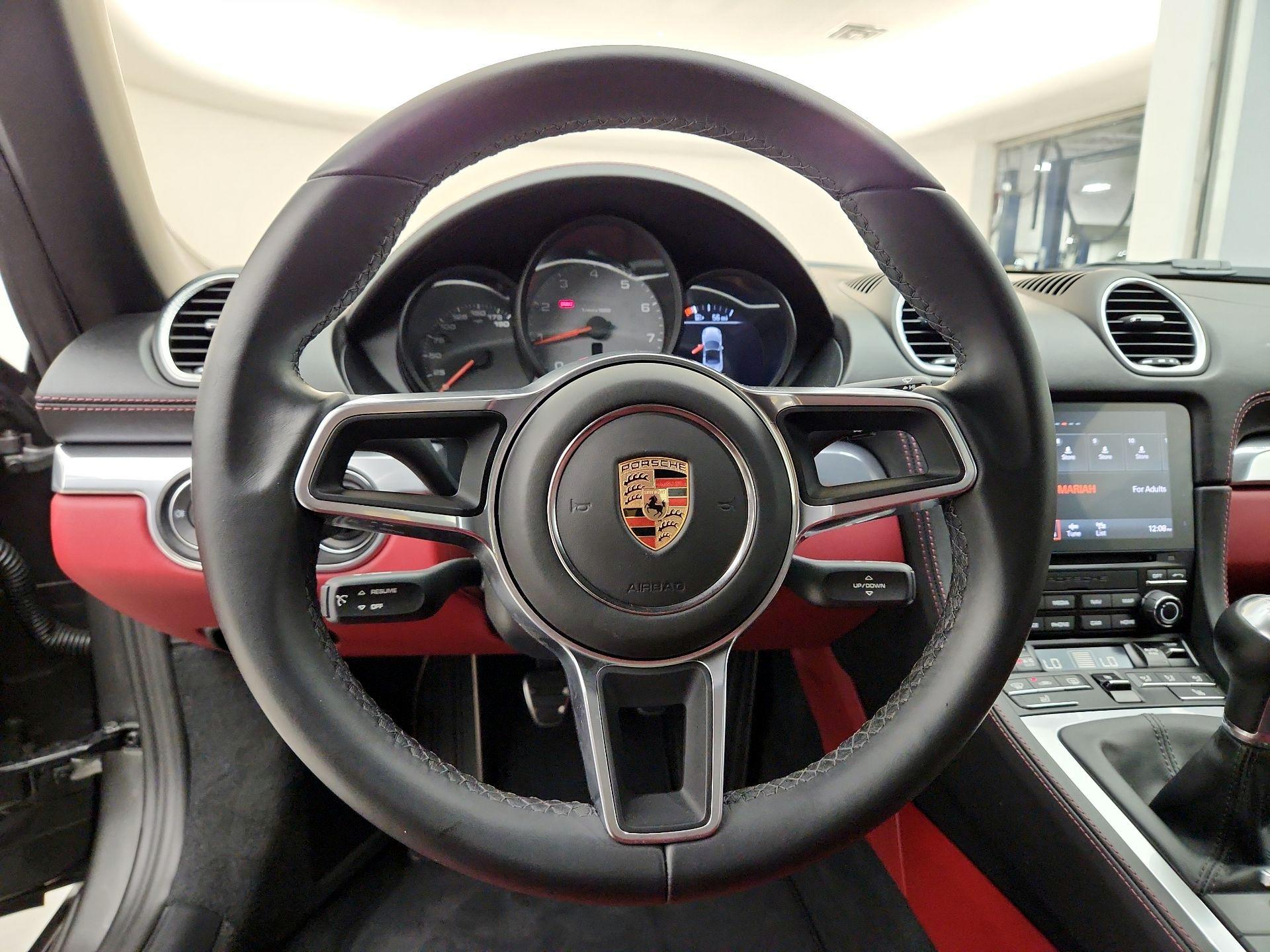 Thumbnail: 2023 Porsche 718 Boxster - 10