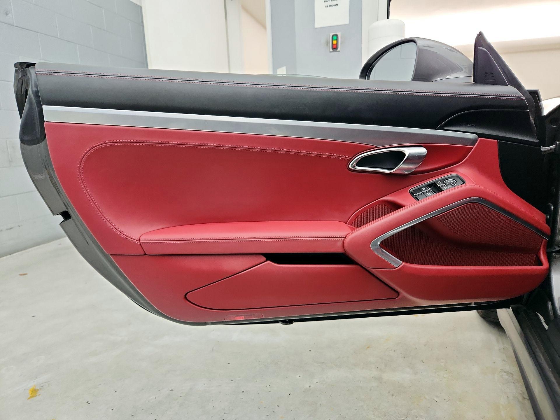 Thumbnail: 2023 Porsche 718 Boxster - 12