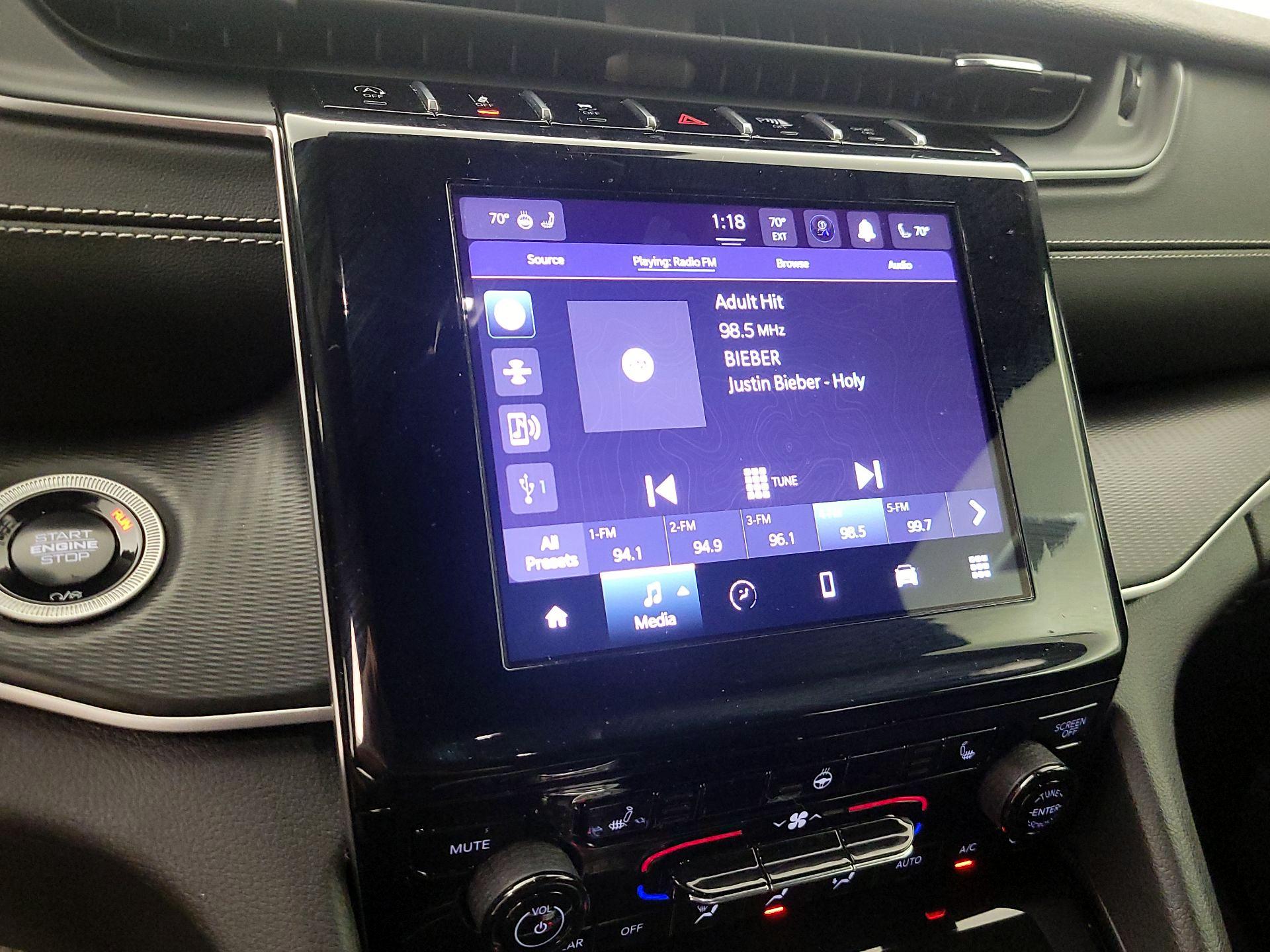 Thumbnail: 2024 Jeep Grand Cherokee L - 15