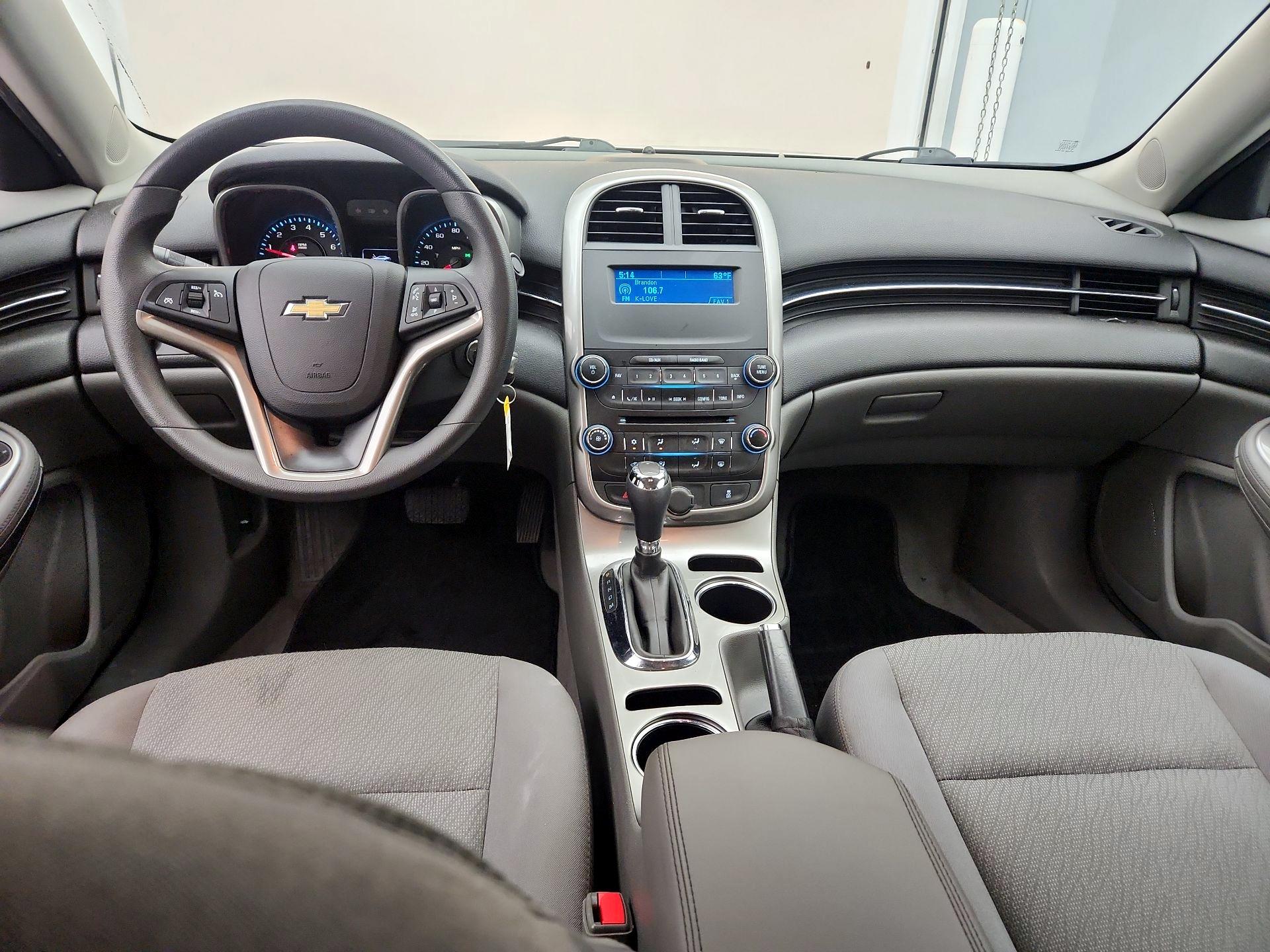 Thumbnail: 2016 Chevrolet Malibu - 9