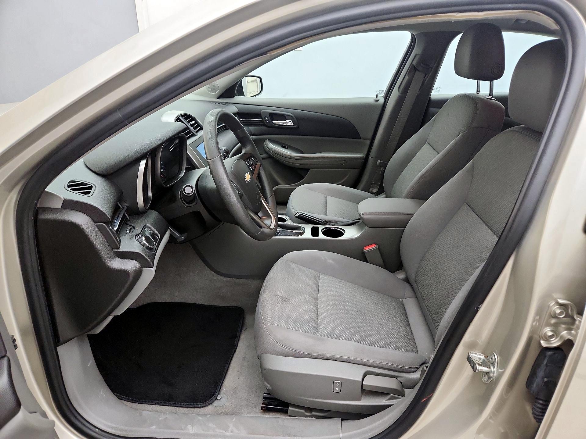 Thumbnail: 2016 Chevrolet Malibu - 11