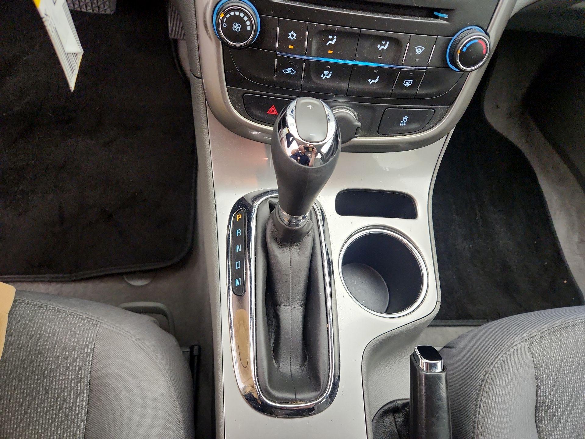 Thumbnail: 2016 Chevrolet Malibu - 16