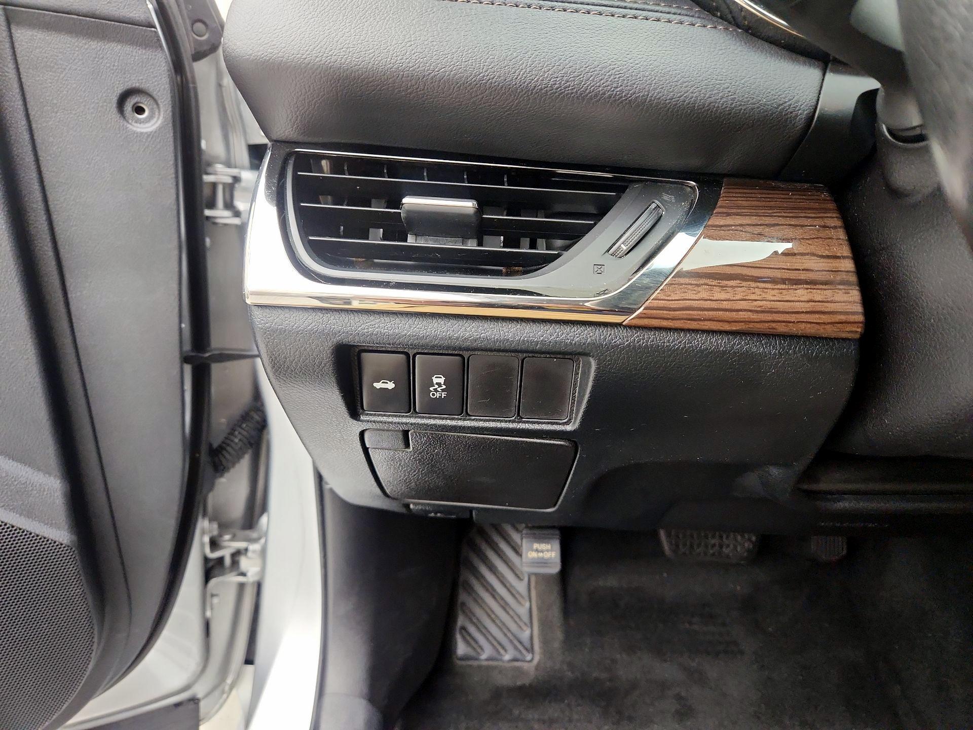 Thumbnail: 2015 Toyota Avalon - 13