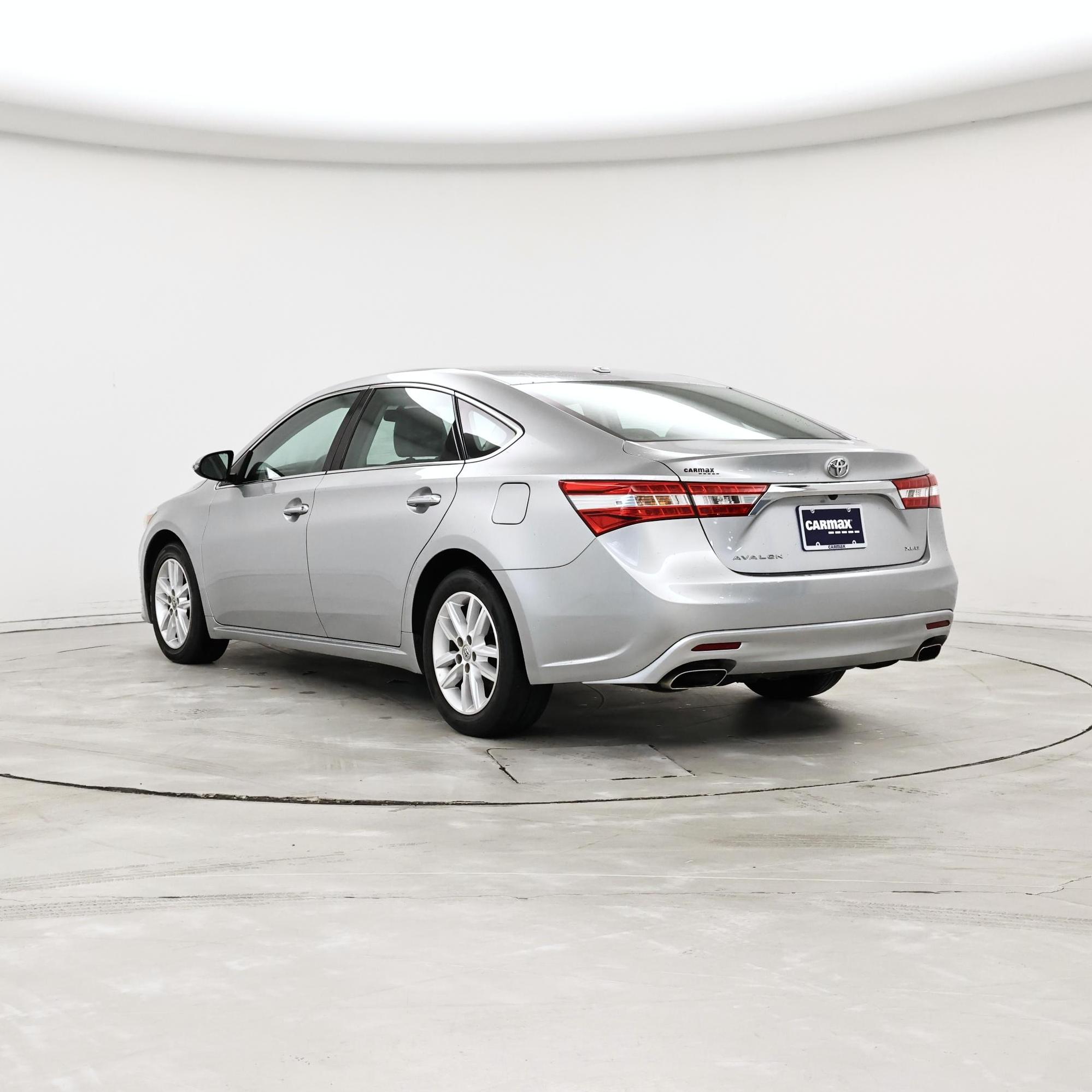 Thumbnail: 2015 Toyota Avalon - 2