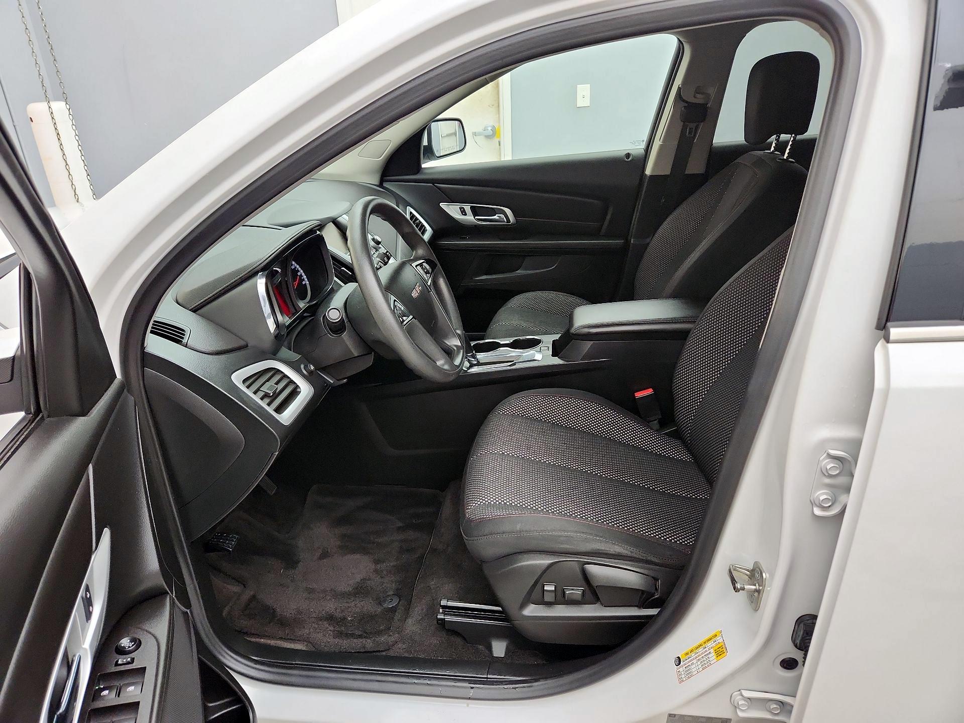 Thumbnail: 2016 GMC Terrain - 11