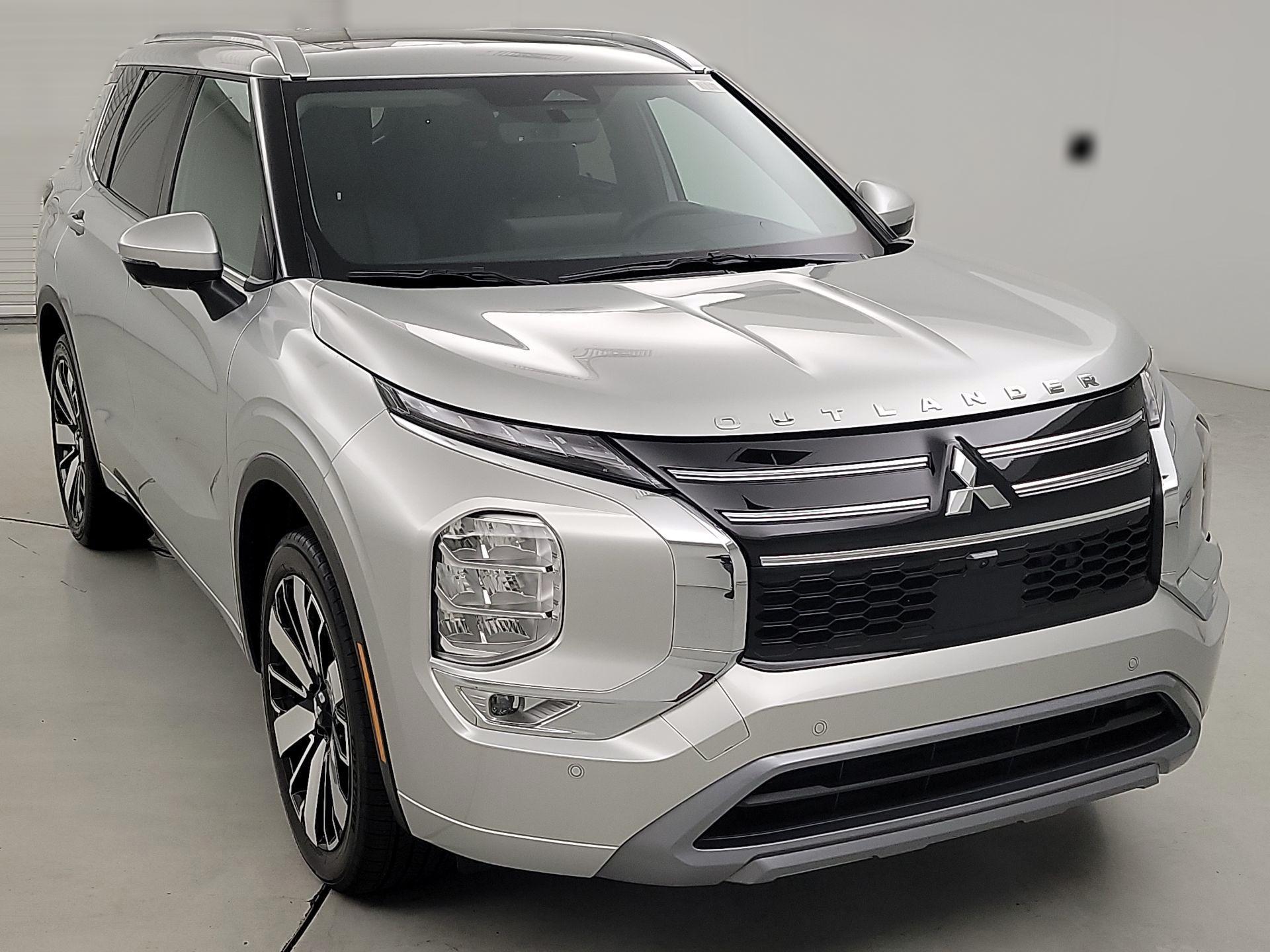 Thumbnail: 2025 Mitsubishi Outlander - 1