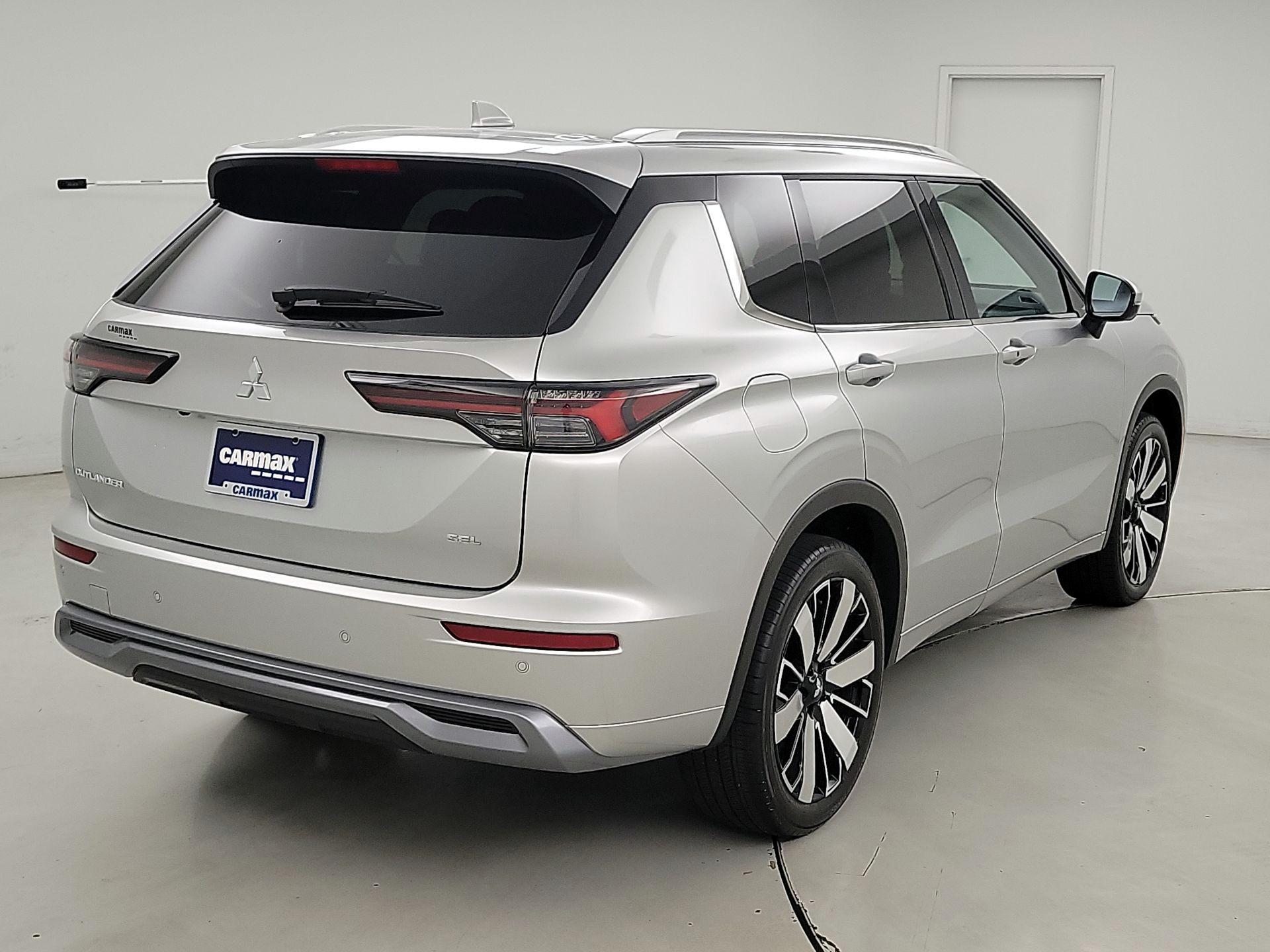 Thumbnail: 2025 Mitsubishi Outlander - 5