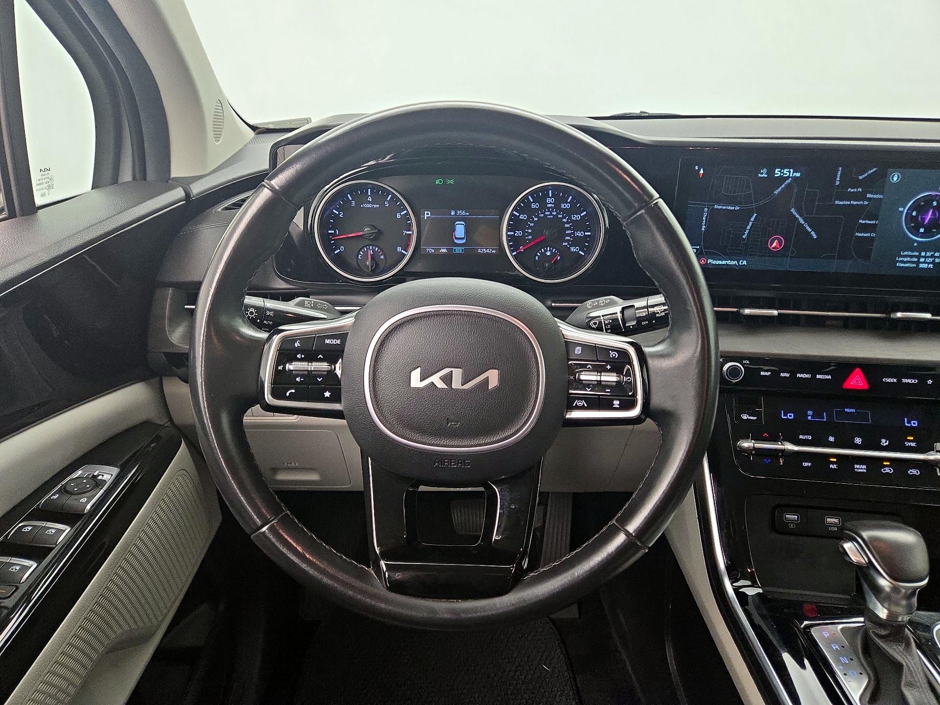 Thumbnail: 2022 Kia Carnival - 10