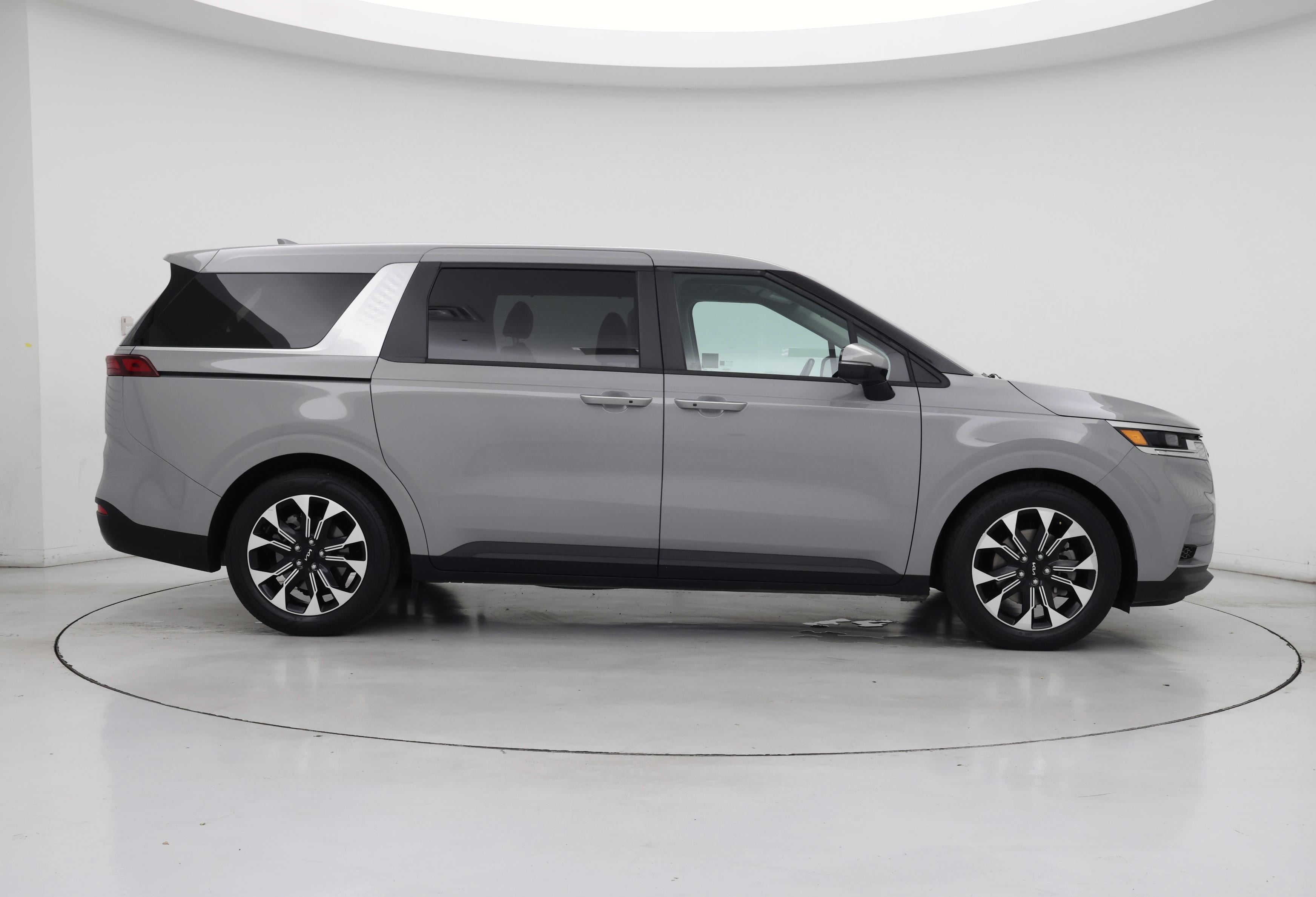 Thumbnail: 2022 Kia Carnival - 7