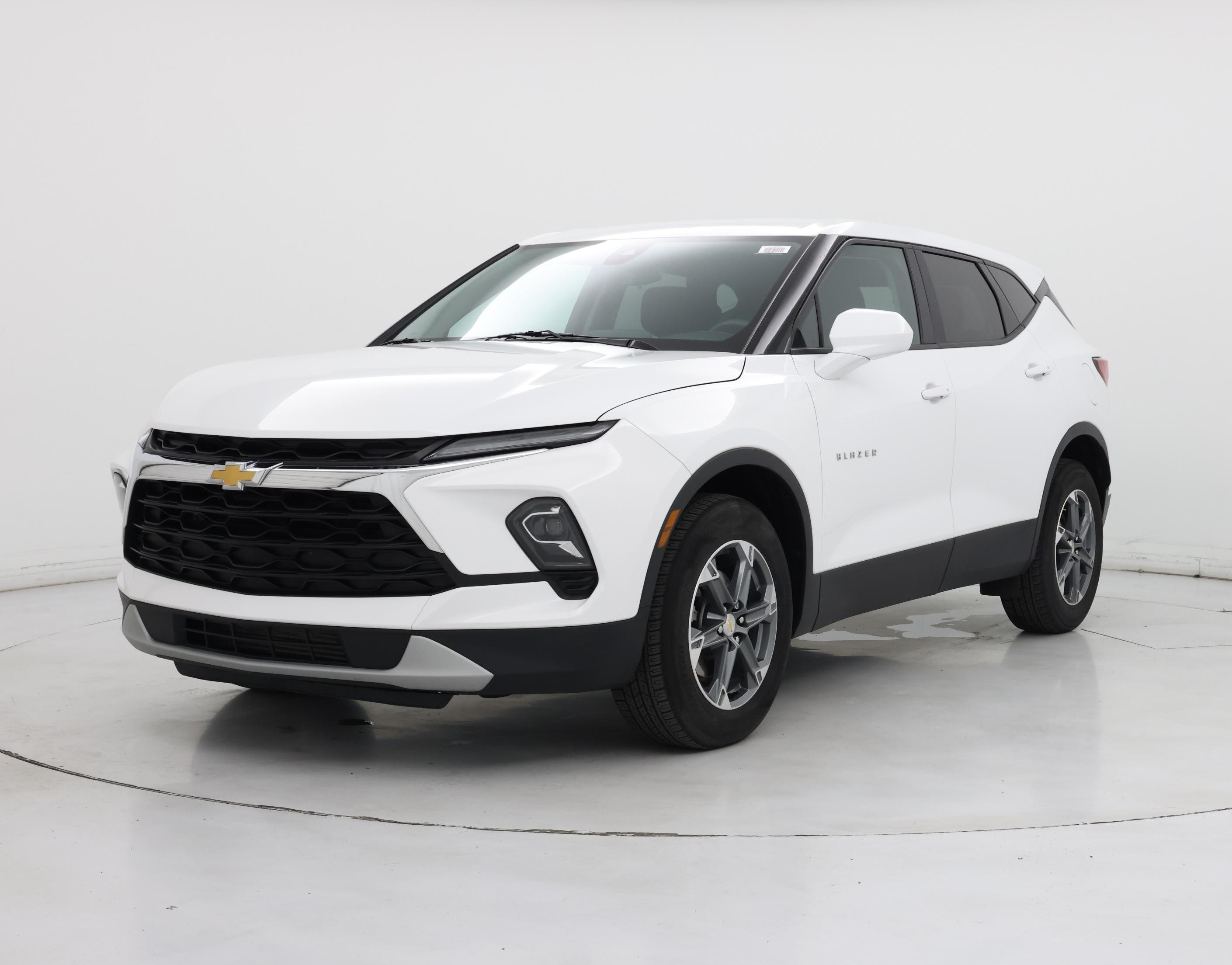 Thumbnail: 2023 Chevrolet Blazer - 4