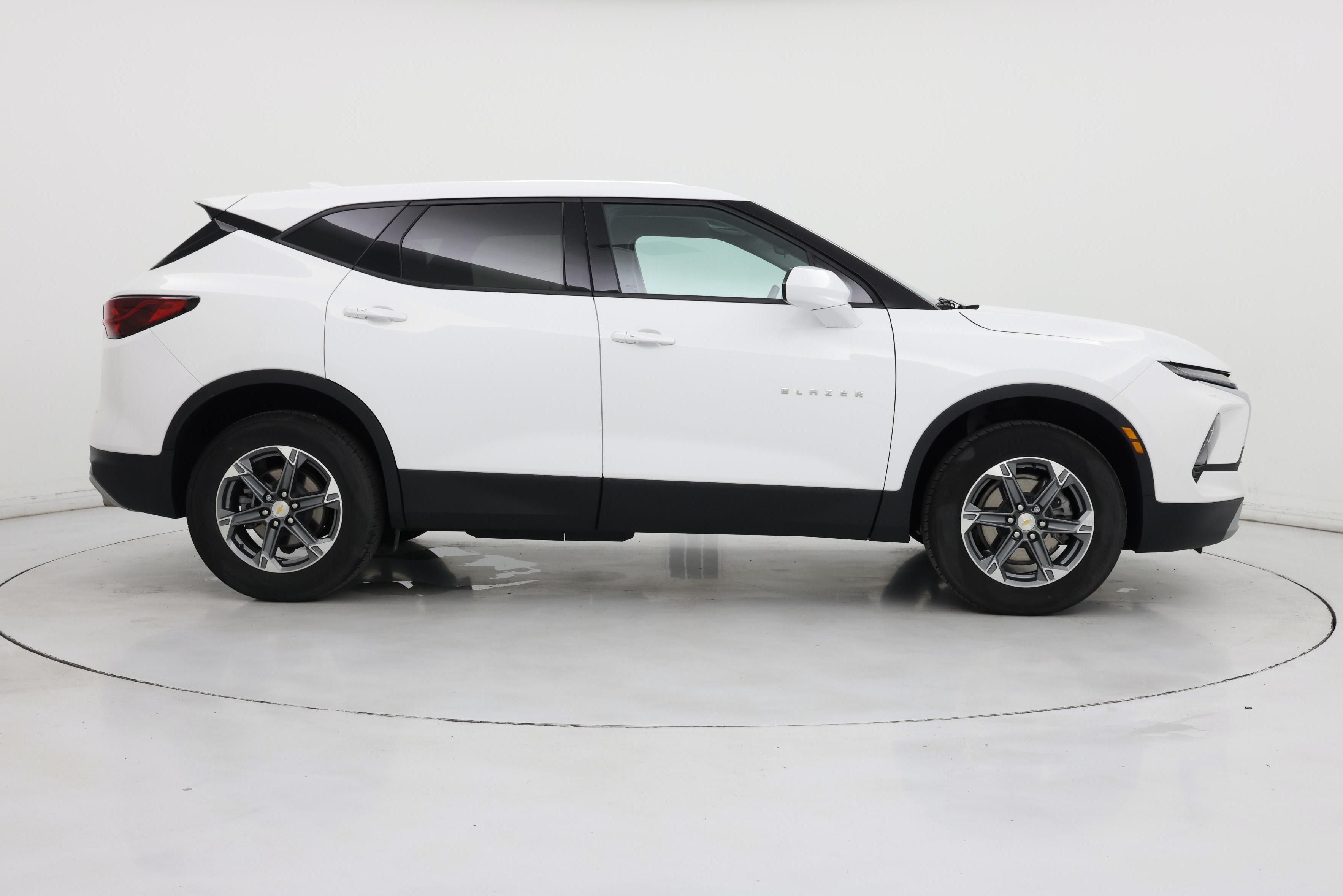 Thumbnail: 2023 Chevrolet Blazer - 7