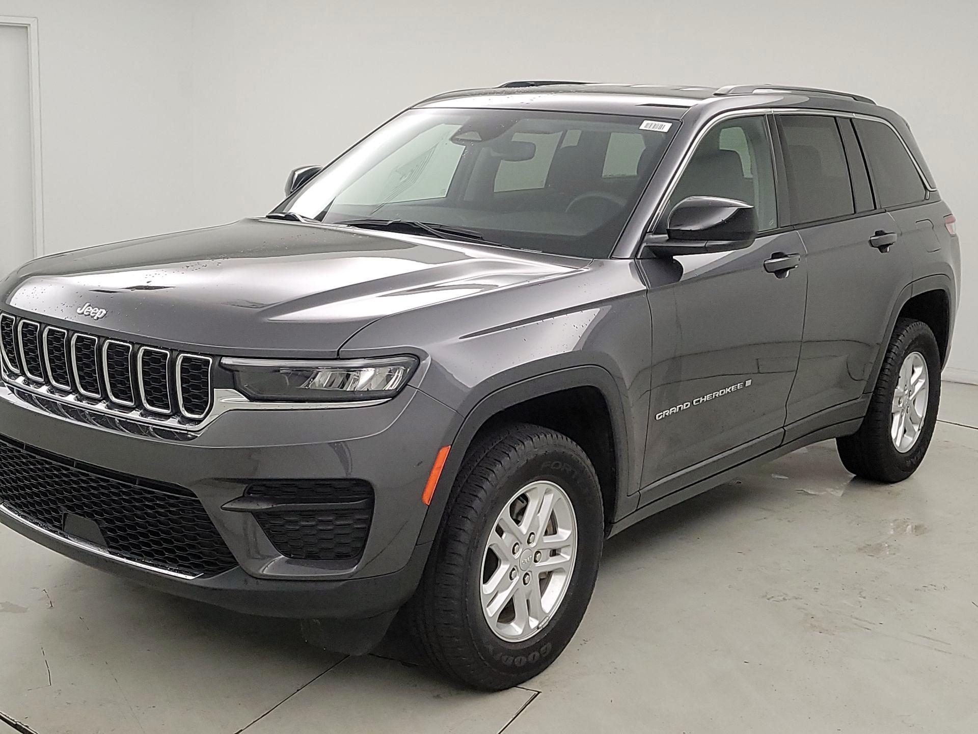 Thumbnail: 2023 Jeep Grand Cherokee - 3